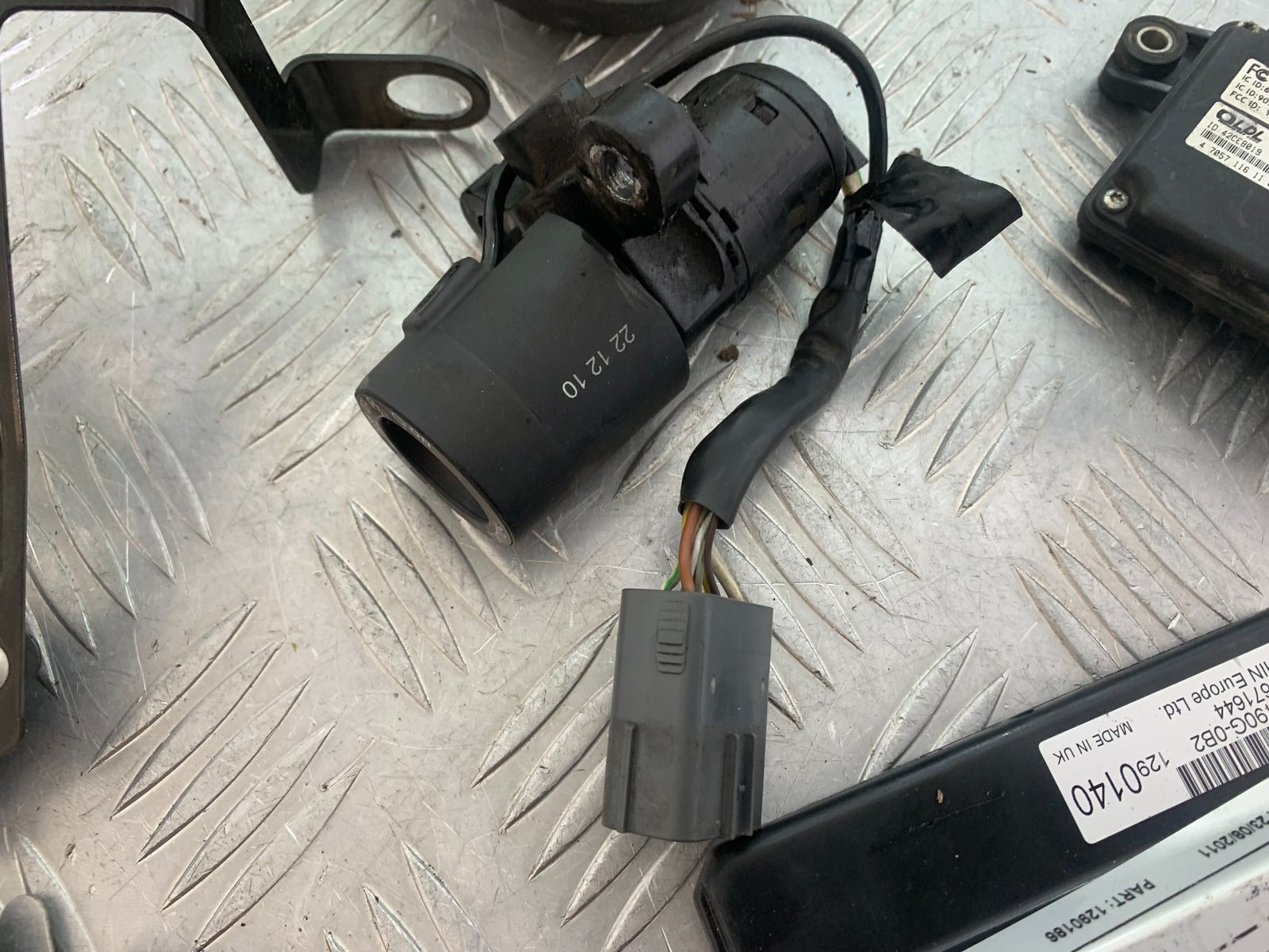 TRIUMPH TIGER 800 ECU LOCKS KEYS (NON ABS)  YEAR 2011-2013  (CMB1113)