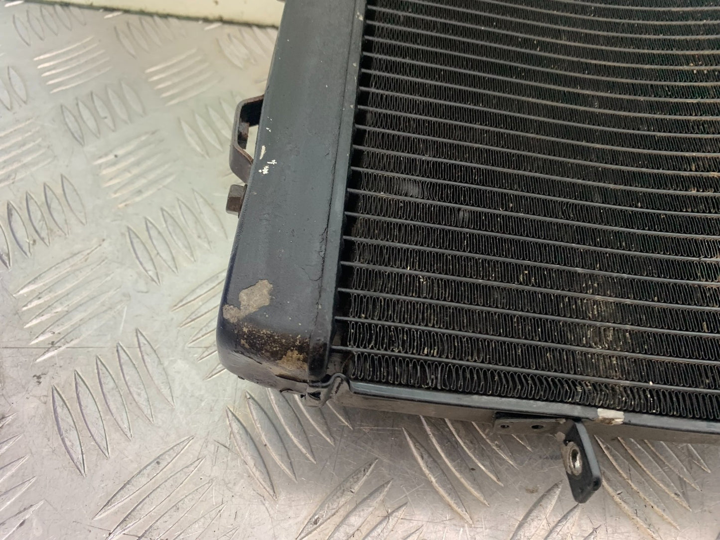 TRIUMPH 675 STREET TRIPLE R RADIATOR AND FAN  YEAR 2013 - 2016 (CMB1221)