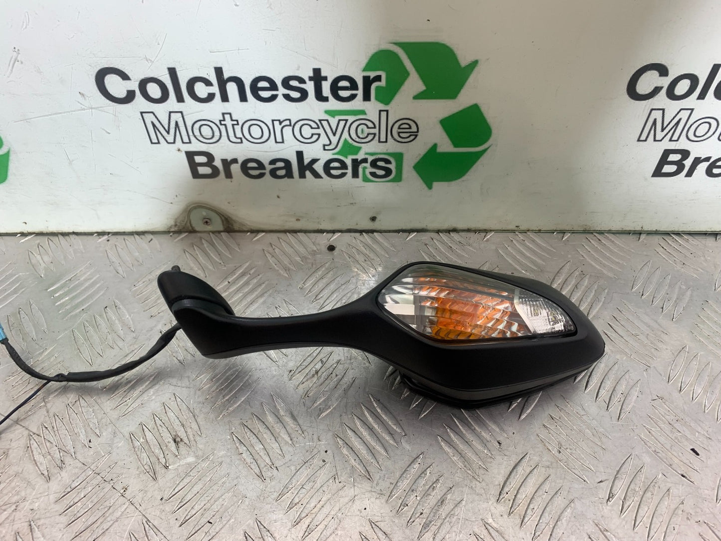 HONDA CBR1000 RR CBR 1000RR FIREBLADE RIGHT MIRROR 2008-2011 (CMB1179)