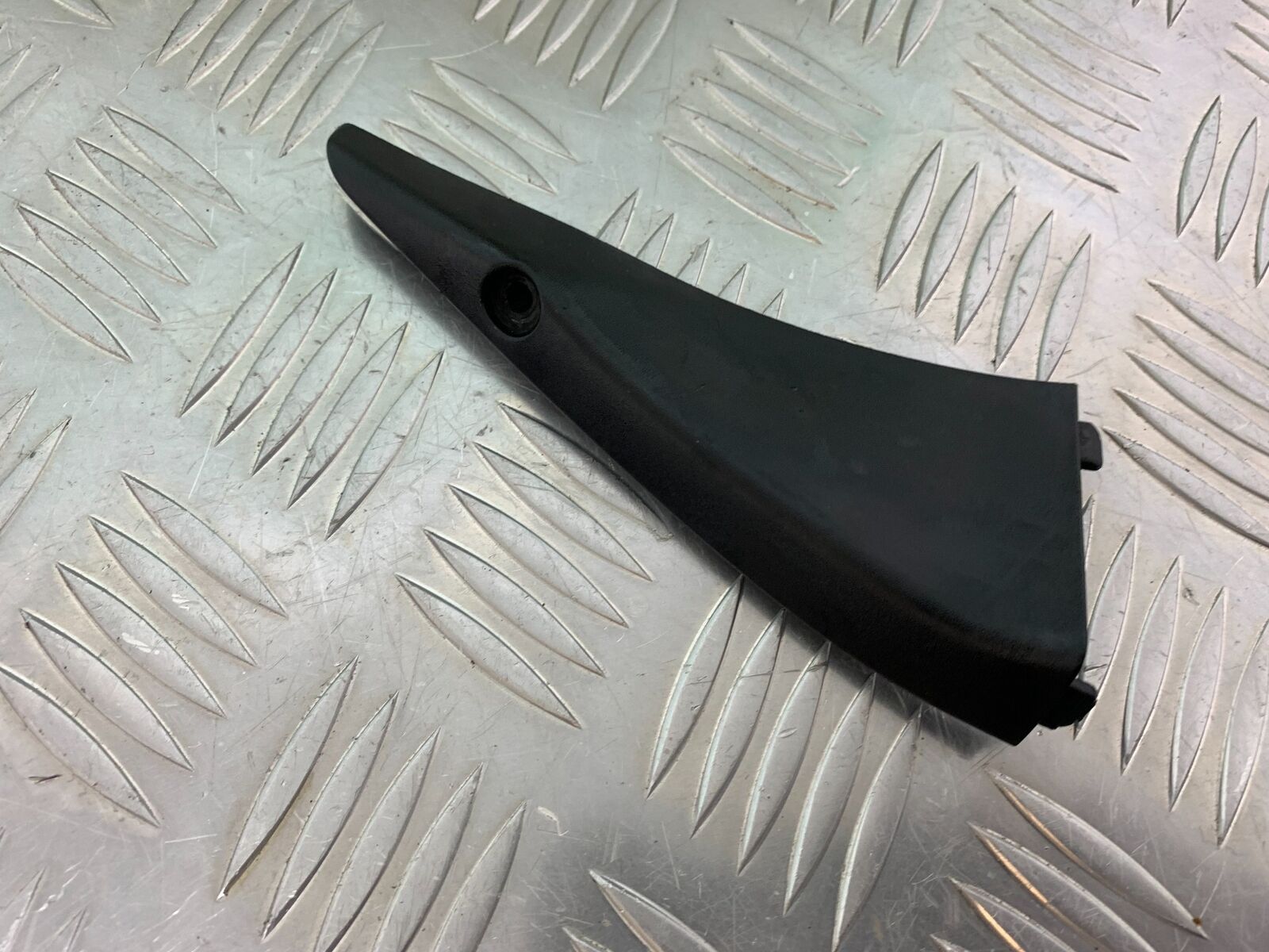 HONDA VFR800 VFR 800 V-TEC RIGHT TOP FAIRING INFILL  YEAR 2002 -09 (CMB1012)