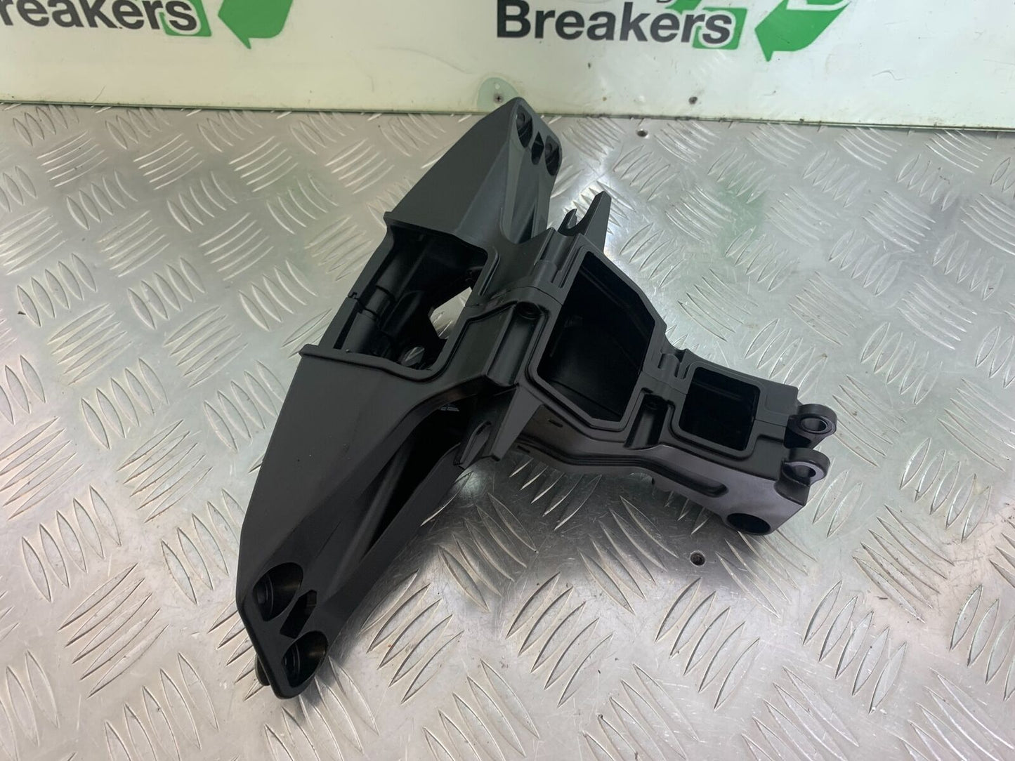 APRILIA RS4 125 FAIRING BRACKET  YEAR 2011-2016 (STOCK 994)