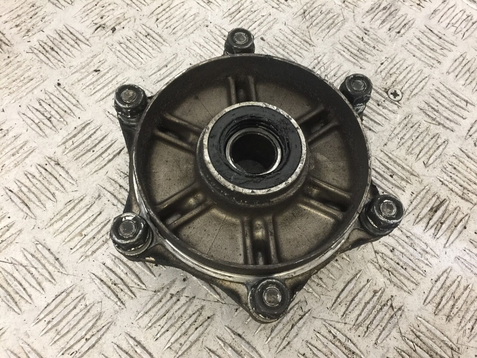 HONDA CBR929 FIREBLADE REAR SPROCKET CARRIER  YEAR 2000-01  (STOCK 683)