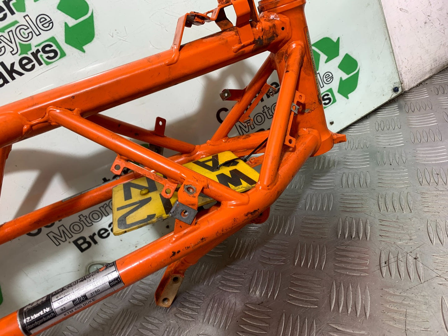 KTM 690 DUKE R LC4 CHASSIS FRAME REG LOG BOOK YEAR 2012-2015  (CMB1180)