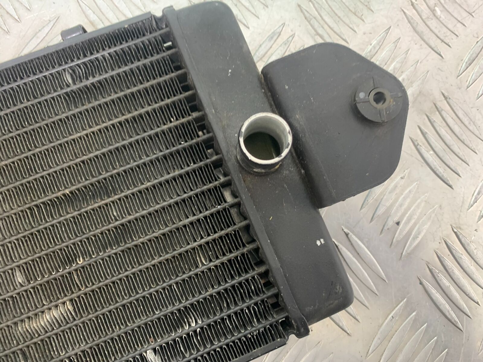 HONDA VT1100 C SHADOW SPIRIT RADIATOR  2002-2003 (CMB1035)