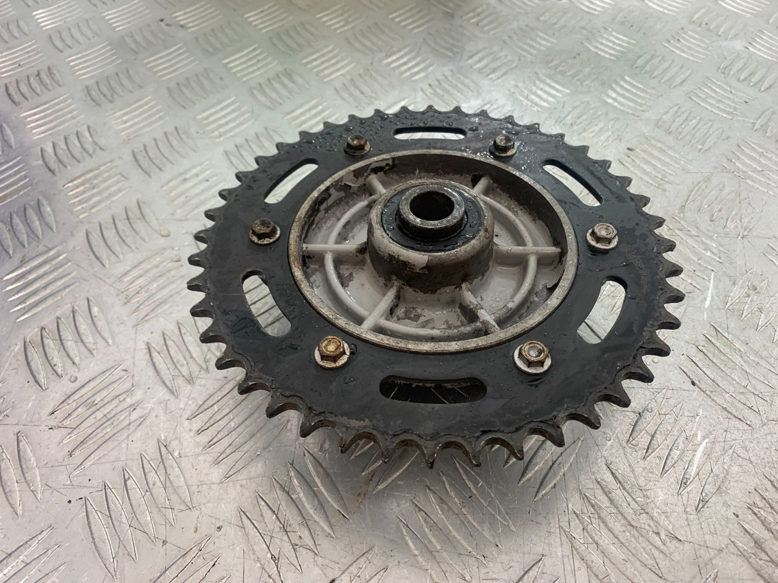 APRILIA 650 PAGASO STRADA REAR SPROCKET CARRIER   YEAR 2005-2010 (CMB1260)