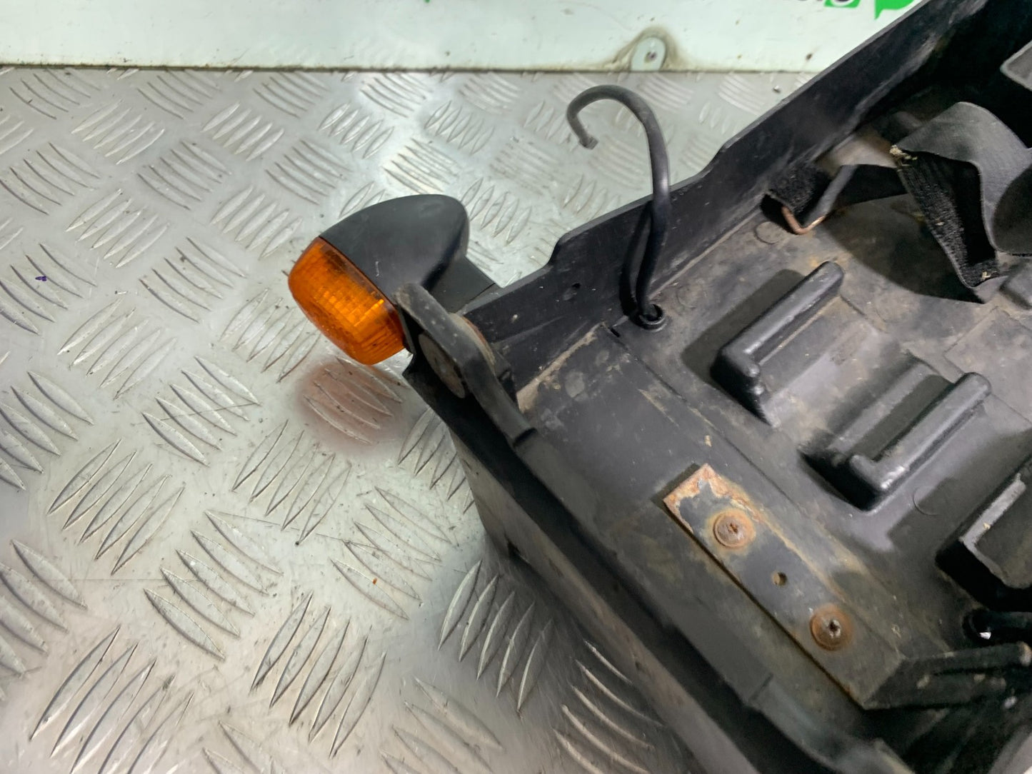 KAWASAKI ZX6R ZX6 J REAR MUDGUARD AND INDICATORS YEAR 2000 (CMB1312)