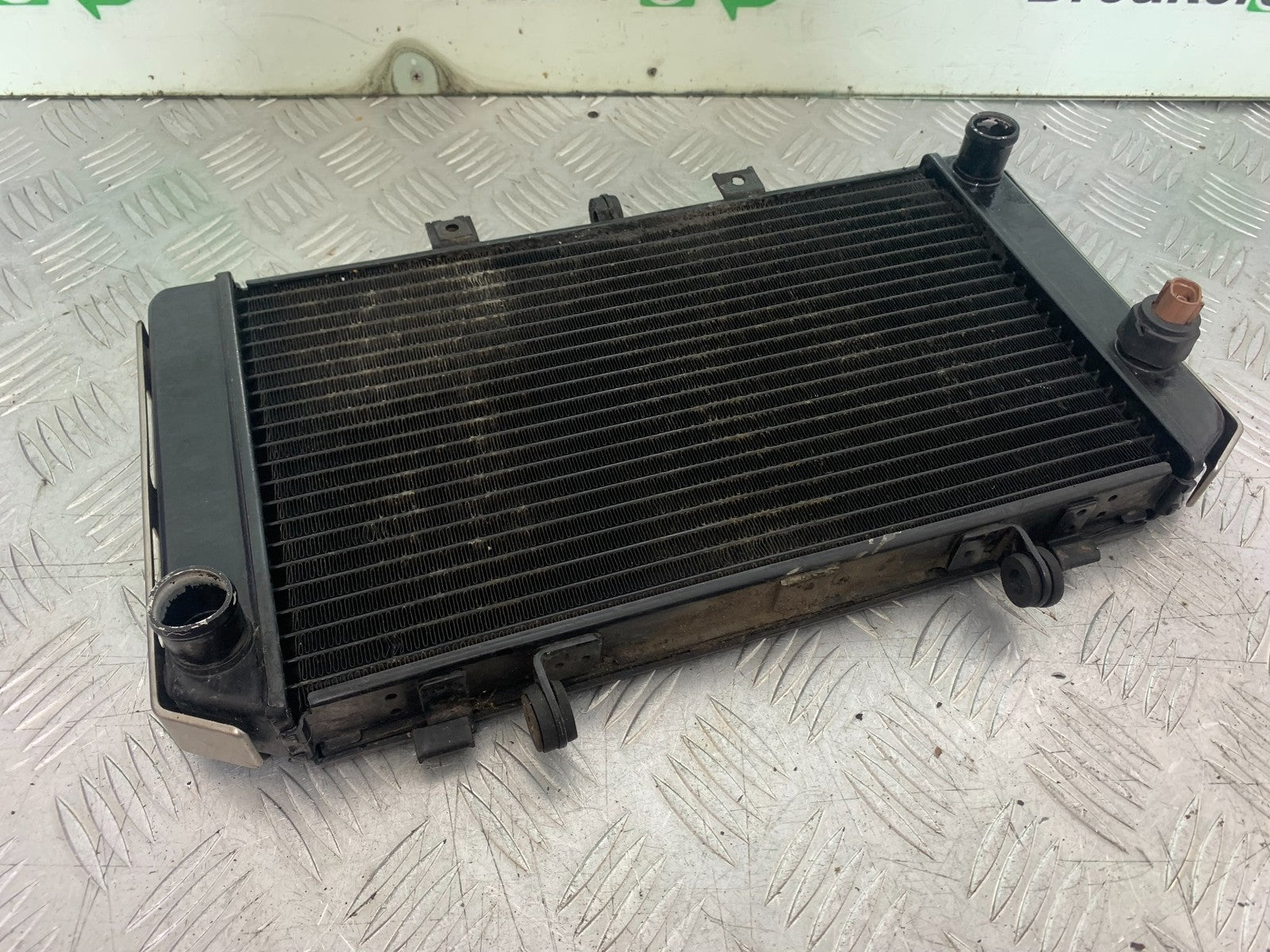 KAWASAKI Z750 Z 750 RADIATOR YEAR 2004-2006  (CMB1234)