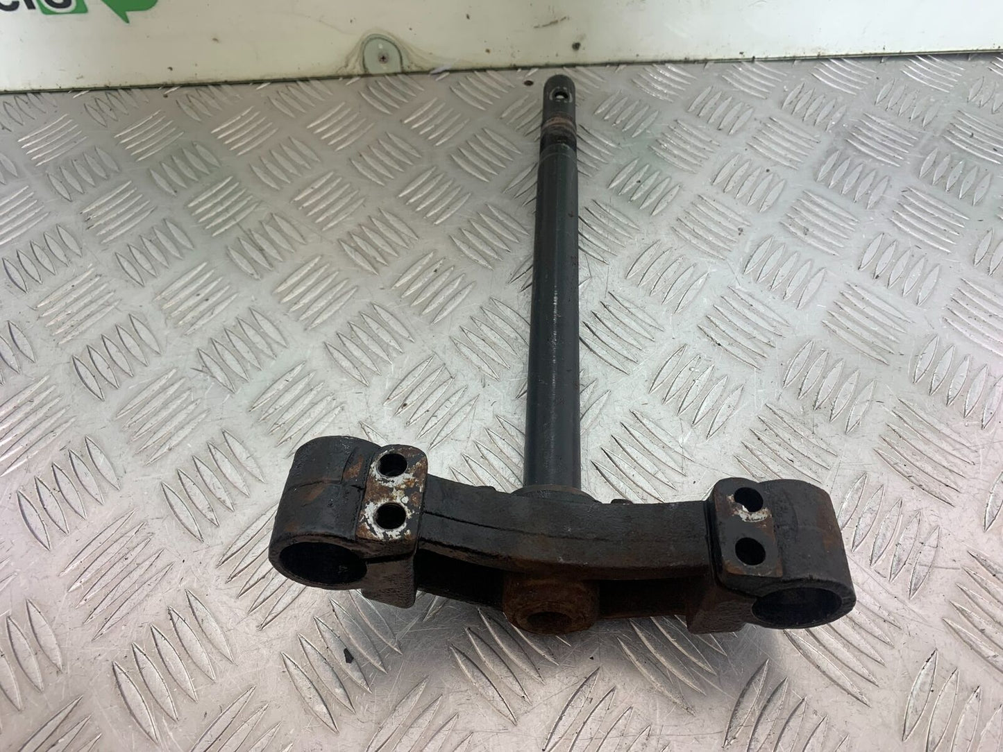 LEXMOTO MATADOR 125 JJ125T-17 BOTTOM YOKE (CMB1115)