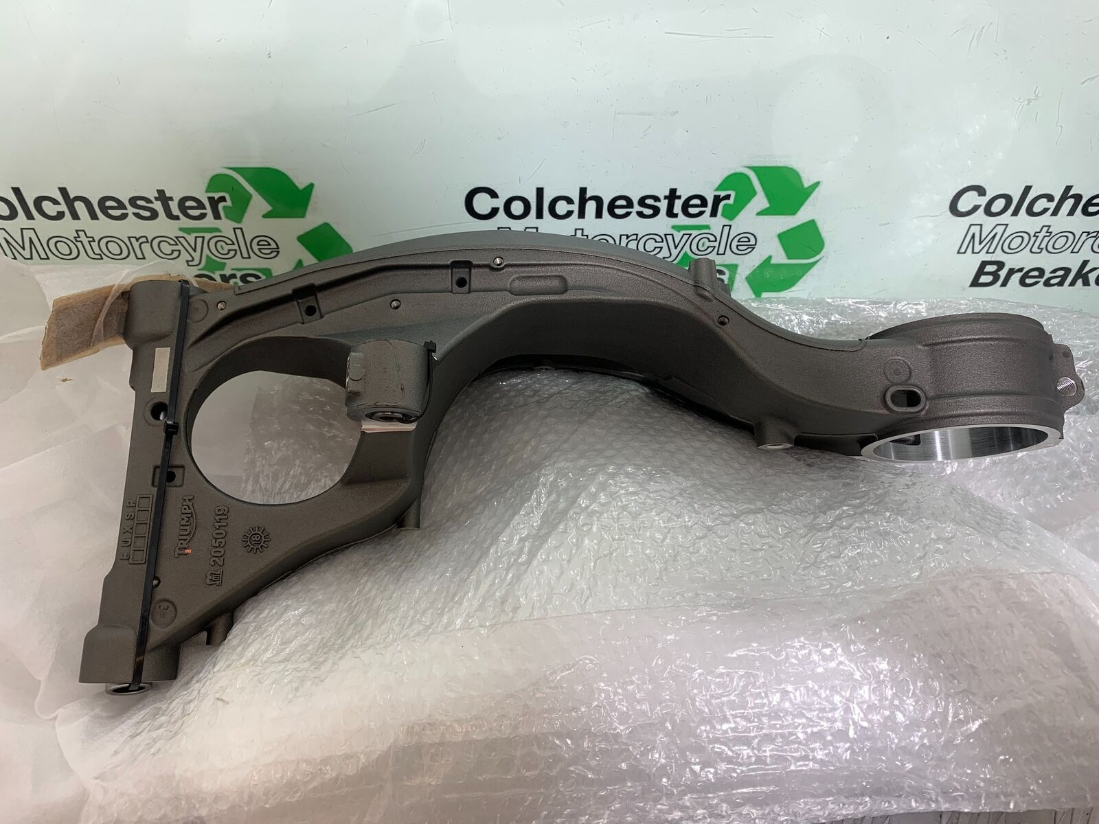 TRIUMPH 1050 SPEED TRIPLE RS SWINGARM YEAR 2018-2020 (CMB1029)