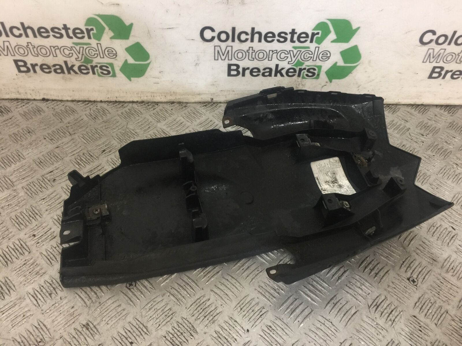 KAWASAKI KLE 650 VERSYS UNDERTRAY YEAR 2010 (STOCK 775)