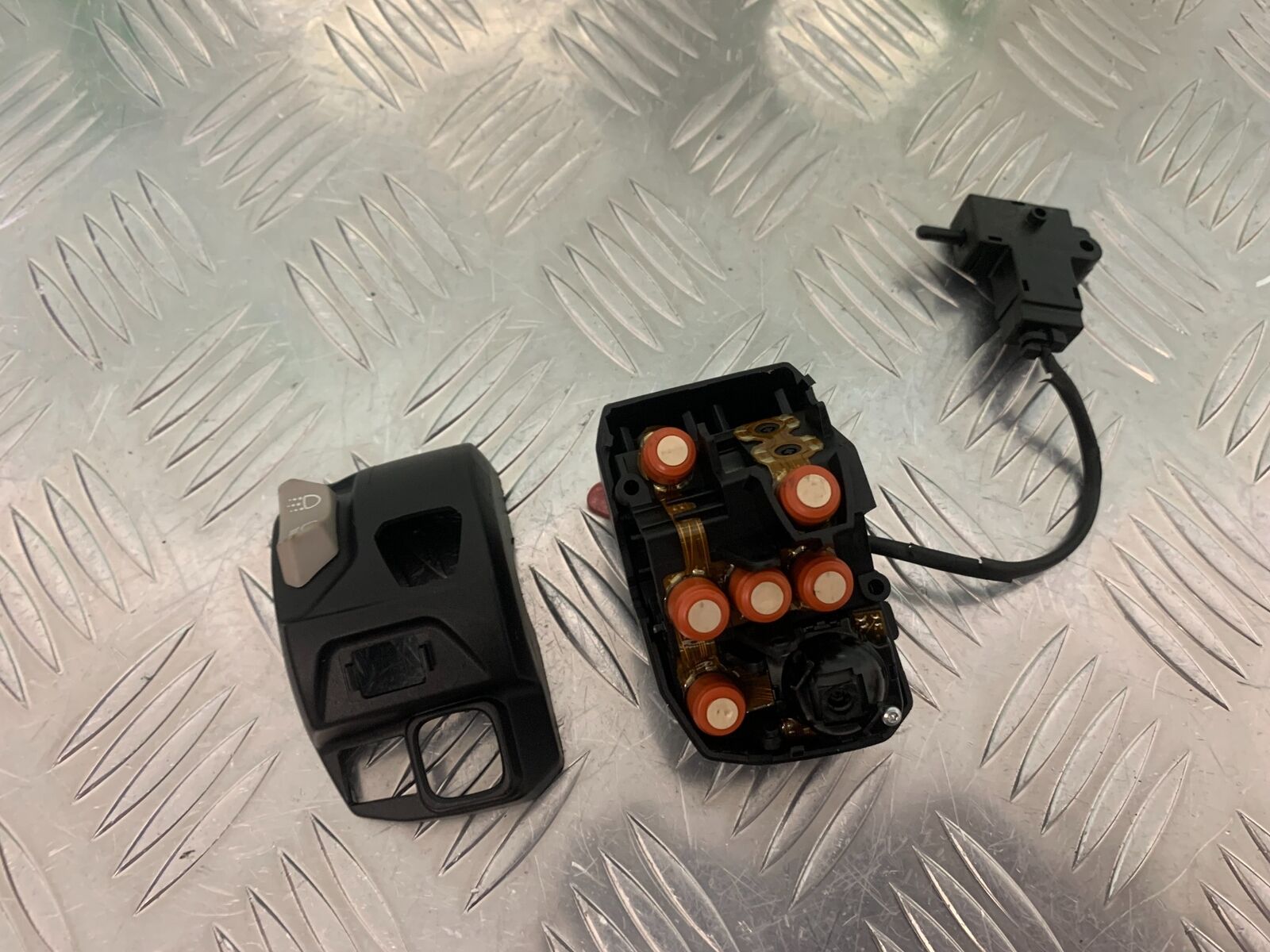 TRIUMPH 765 STREET TRIPLE RS LEFT SWITCH GEAR   YEAR 2018-2021 (STOCK 968)