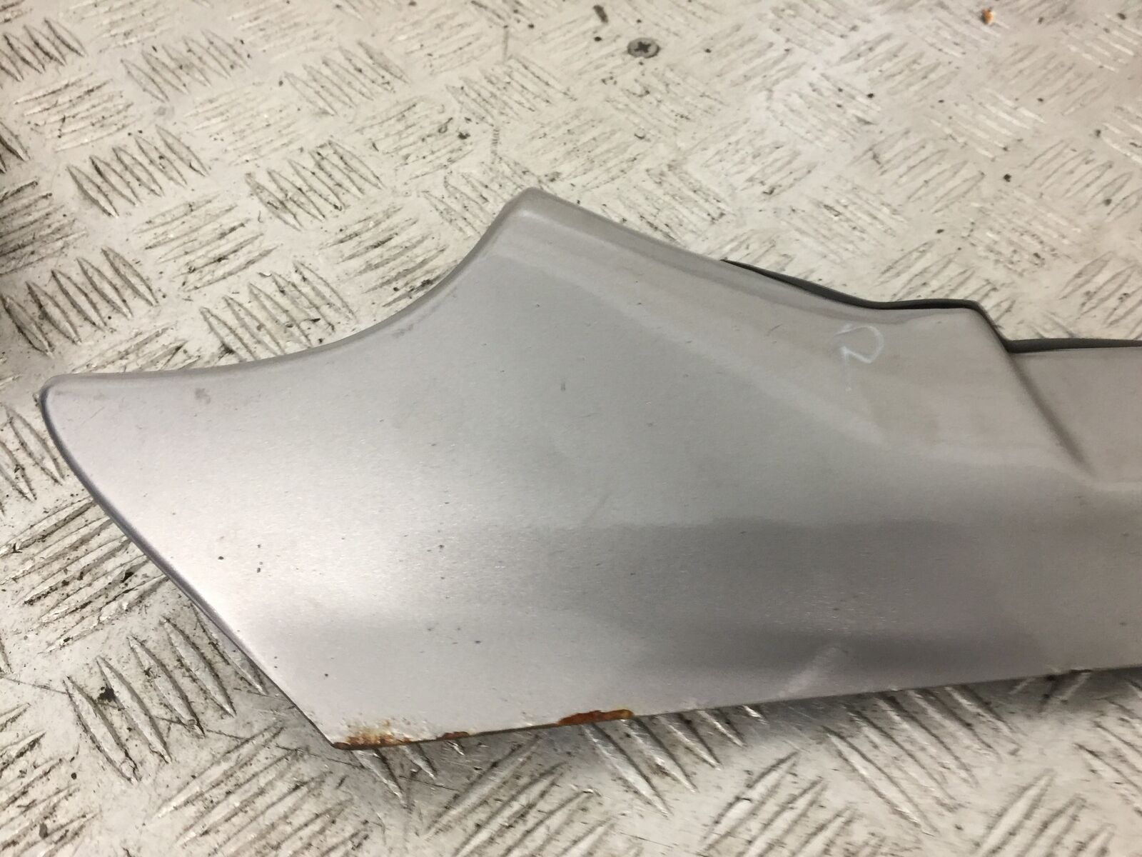 HONDA GL1800 GL 1800 RIGHT EXHAUST SHIELD YEAR 2004-10 ABS (STOCK 890)