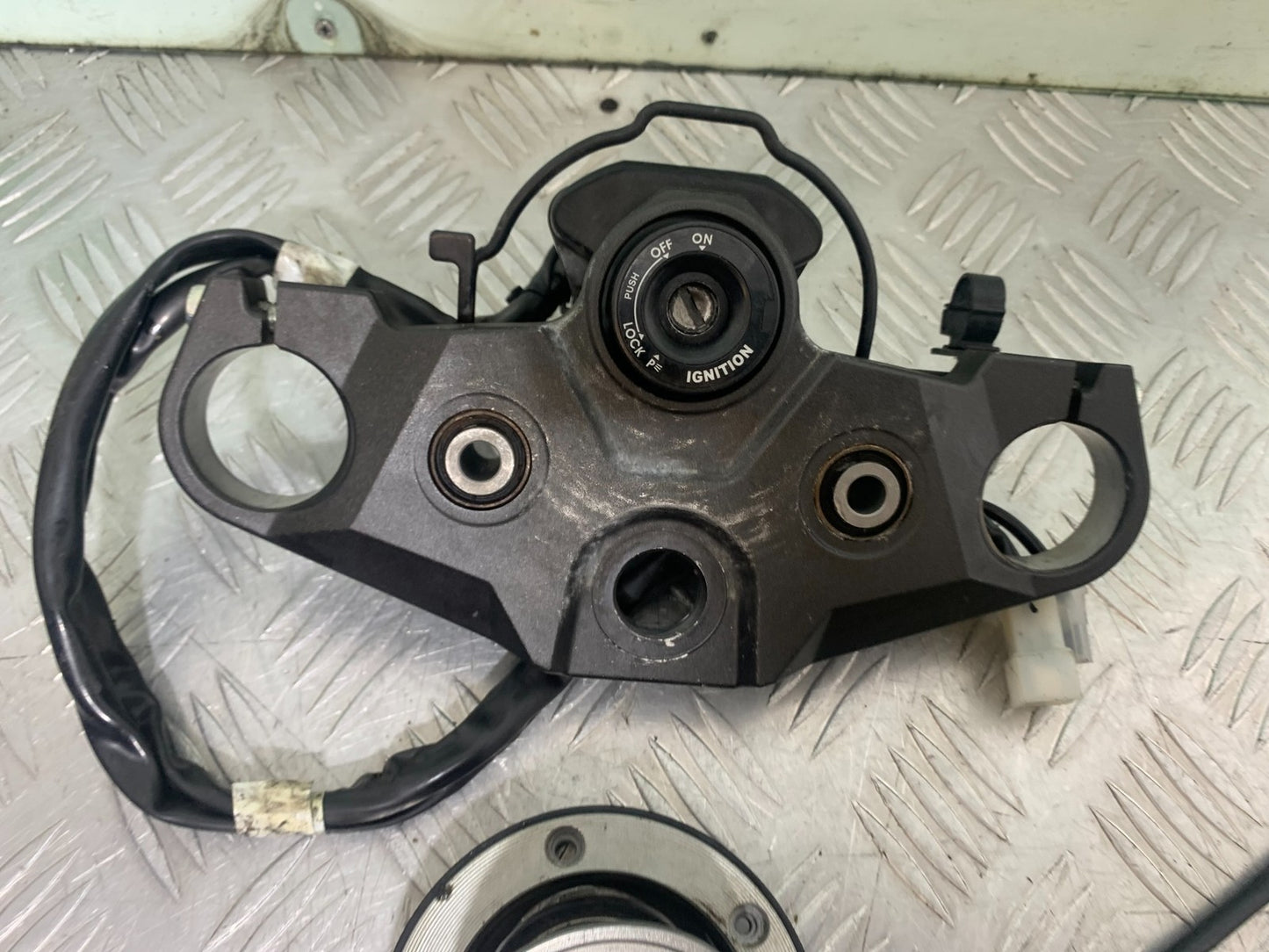 YAMAHA XJ6 XJ6-S ECU LOCKS KEY  YEAR 2009-2015  (CMB1212)
