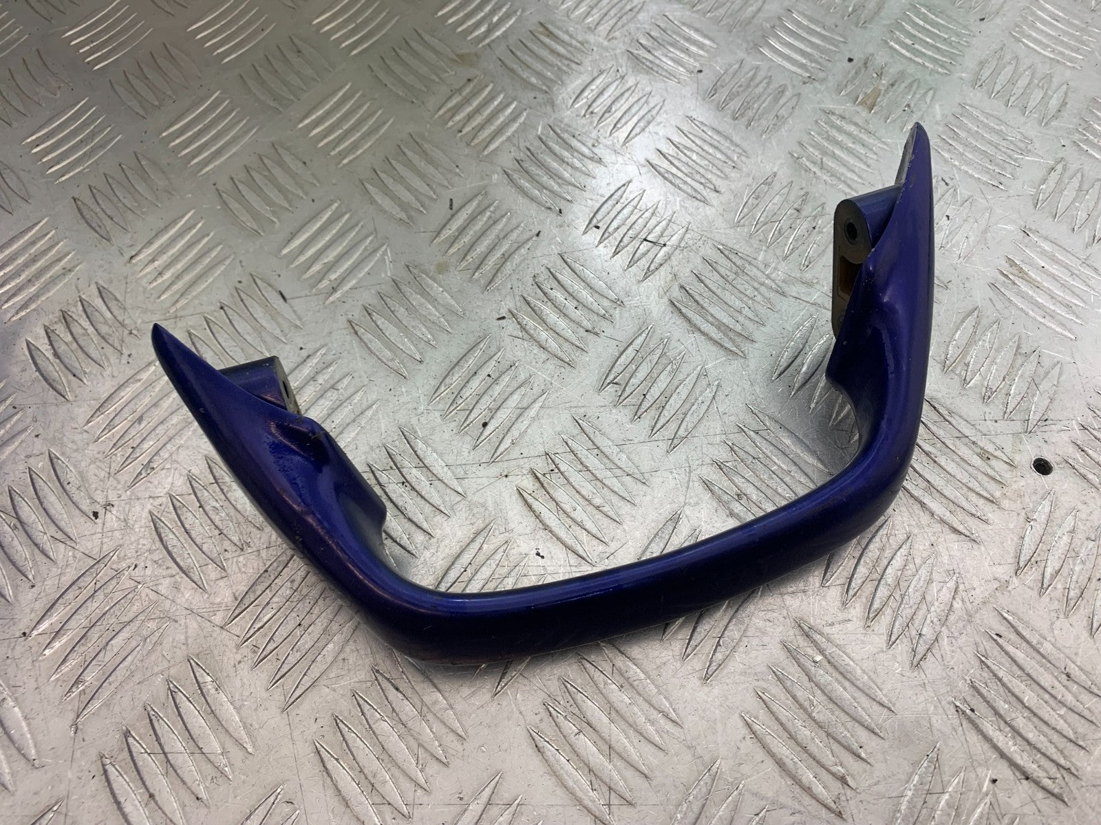 SUZUKI GSF600 GSF 600 BANDIT GRAB RAIL  2000-2004 (CMB1269)