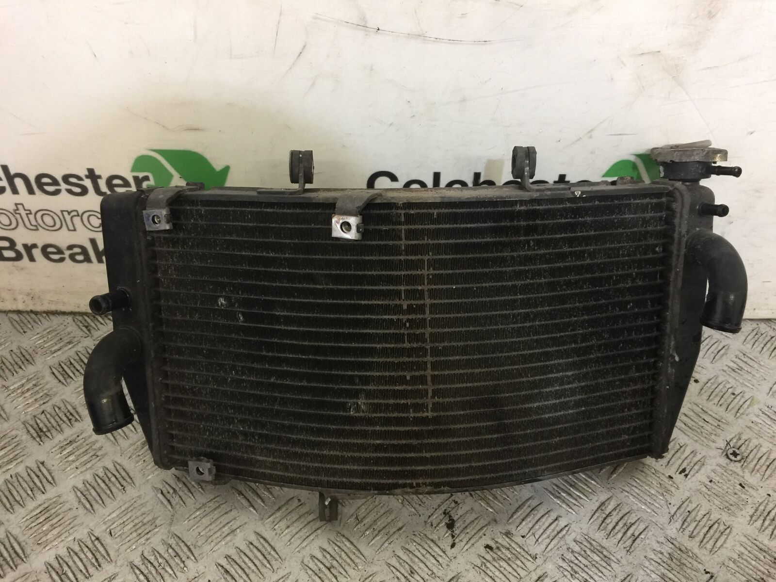 HONDA CBR929 FIREBLADE RADIATOR   YEAR 2000-01  (STOCK 683)