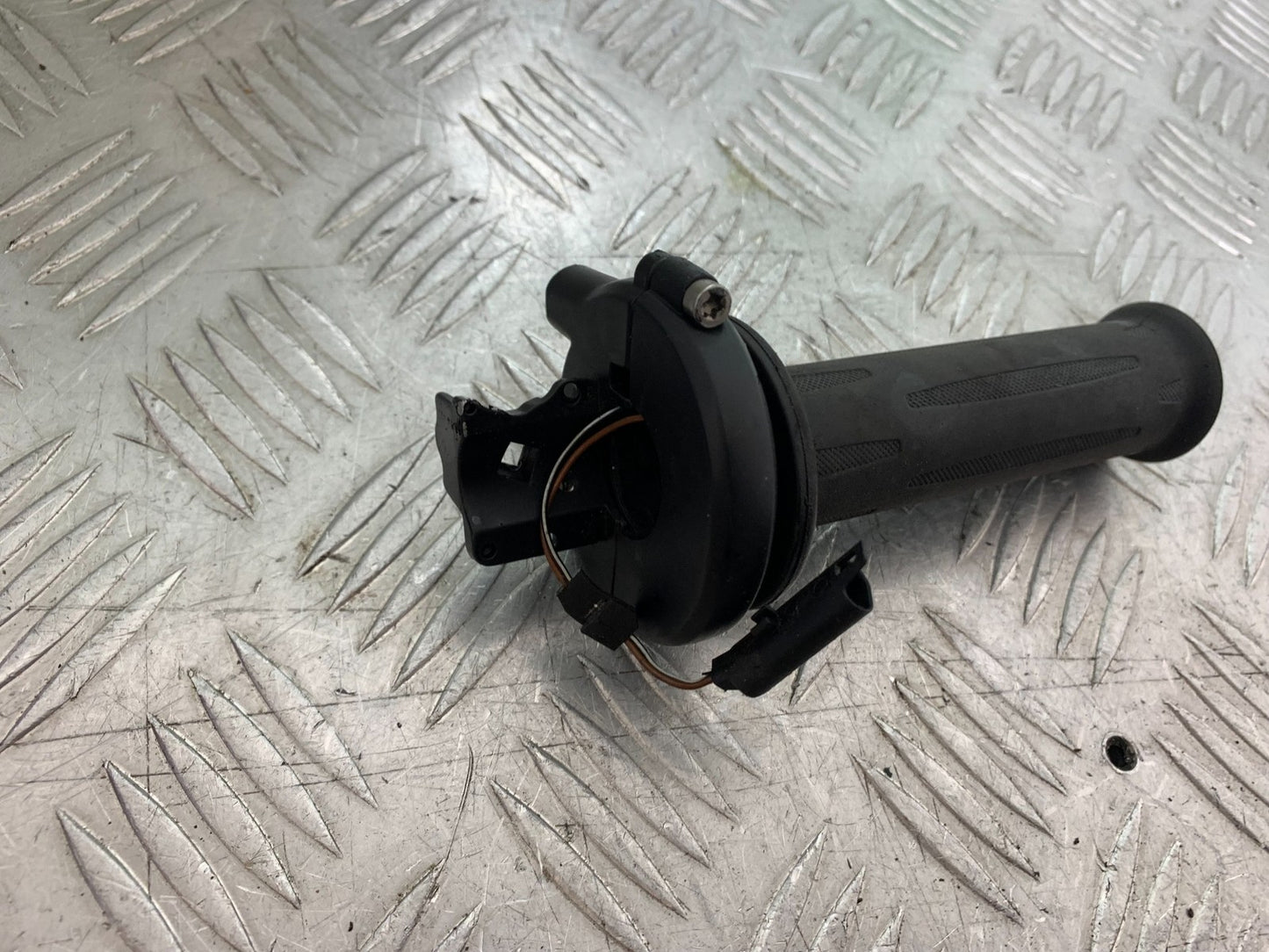 BMW F800 GT THROTTLE  YEAR 2013-2017 (CMB1248)