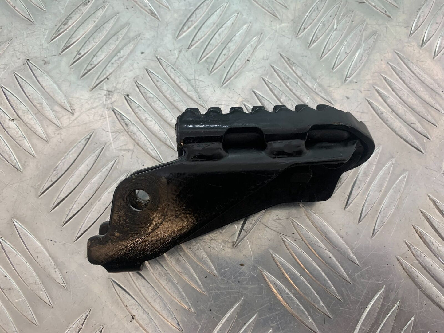 TRIUMPH TIGER 1200 EXPLORER FRONT RIGHT PEG YEAR 2012-2015 (STOCK 992)