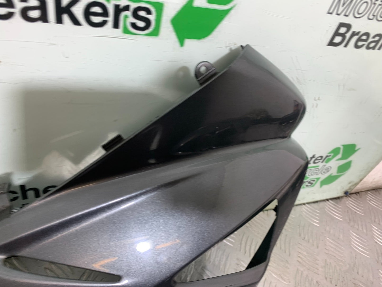HONDA CBF600 CBF 600 RIGHT FAIRING  YEAR 2004-07  (CMB1305)