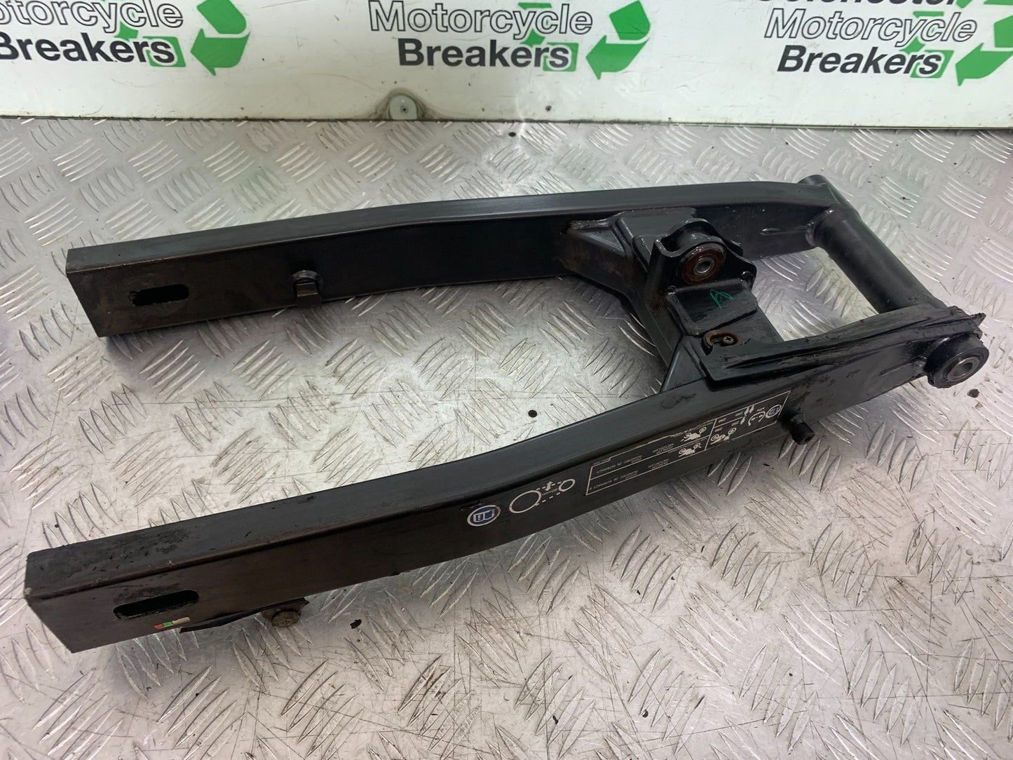 HONDA CB500 F CB500F SWINGARM  YEAR 2013-2015  (CMB1235)