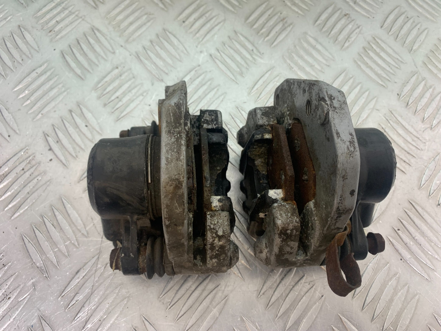 HONDA CX500 CX 500 FRONT BRAKE CALIPERS (SOLD AS PARTS) YEAR 1978 1981 (CMB1137)