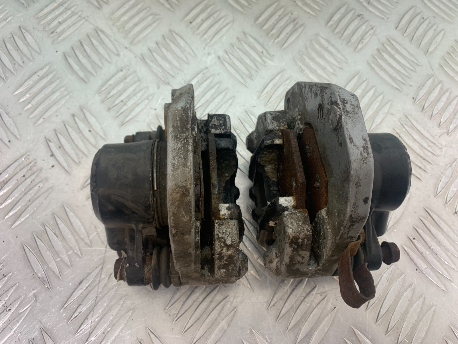 HONDA CX500 CX 500 FRONT BRAKE CALIPERS (SOLD AS PARTS) YEAR 1978 1981 (CMB1137)