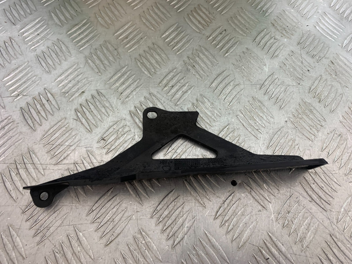 APRILIA TUONO 1000 V4 CHAIN GUARD   YEAR 2013-2014  (CMB1239)