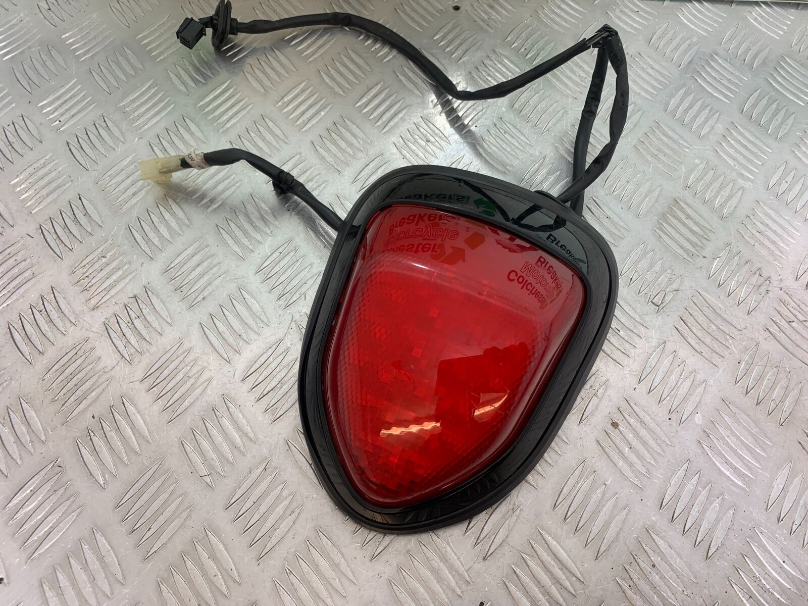 SUZUKI INTRUDER VL800 C800 REAR LIGHT  YEAR 2012-16 (CMB1039)
