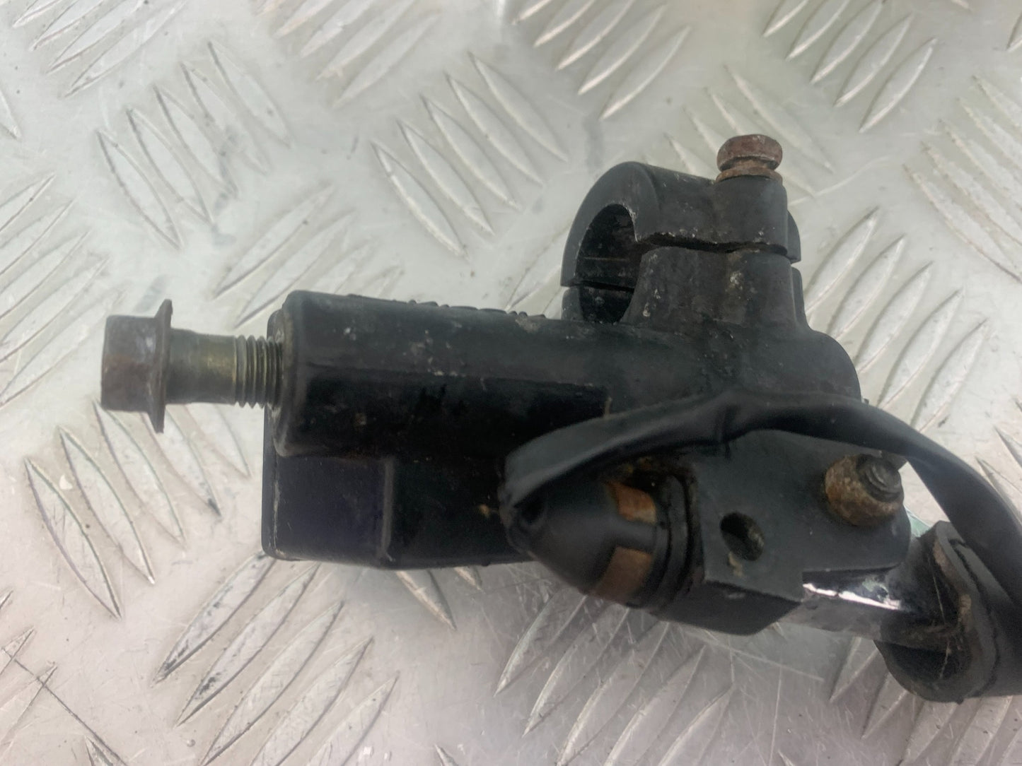 YAMAHA XV535 XV 535 VIRAGO FRONT BRAKE MASTER CYLINDER   YEAR 1994-02 (CMB1139)