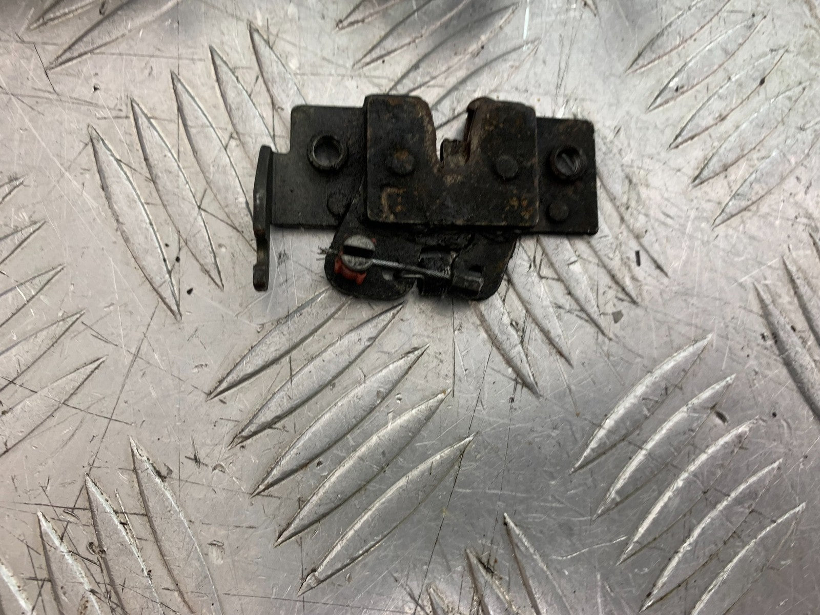 PIAGGIO VESPA GT125 L SEAT CATCH  YEAR 2003 (CMB1300)