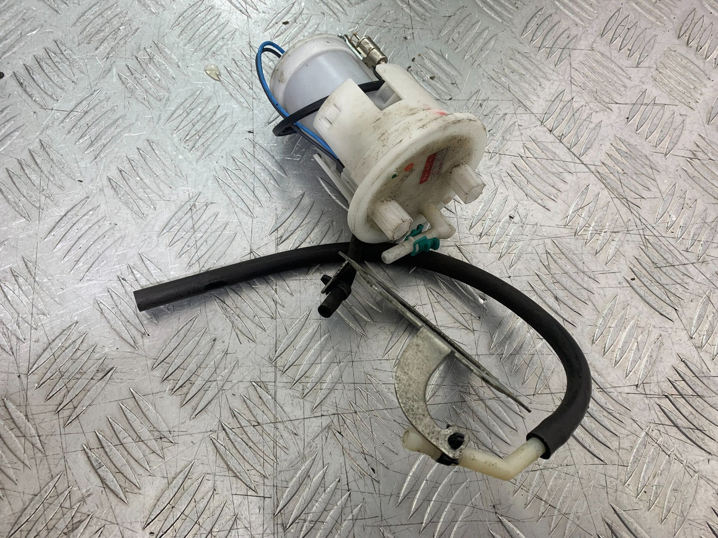 HONDA CBR1000 rr FIREBLADE PETROL PUMP  2012-2016 (CMB1280)