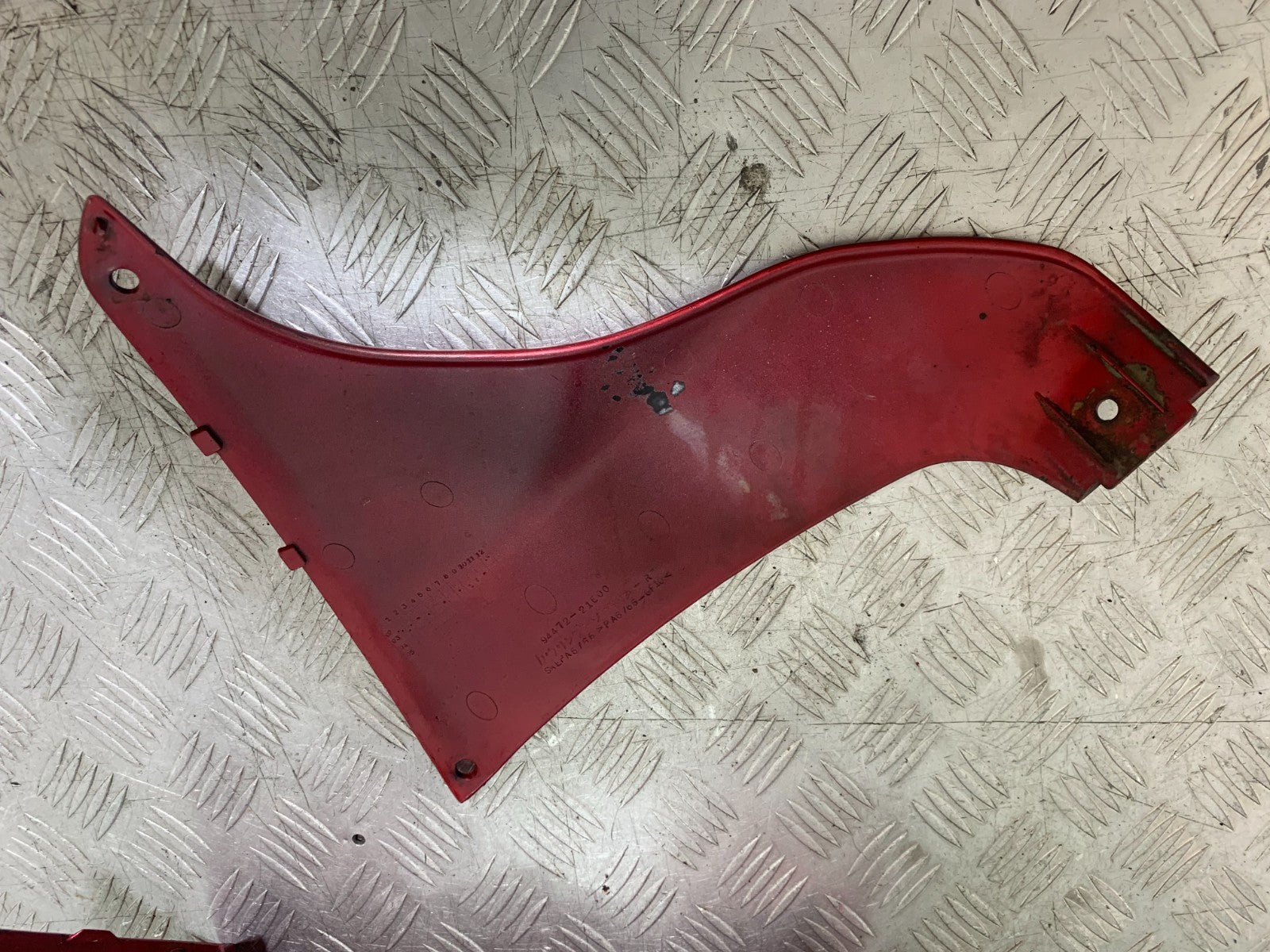 SUZUKI RF900 RF 900 LOWER FAIRING PANEL  YEAR 1994-1999 CMB1326