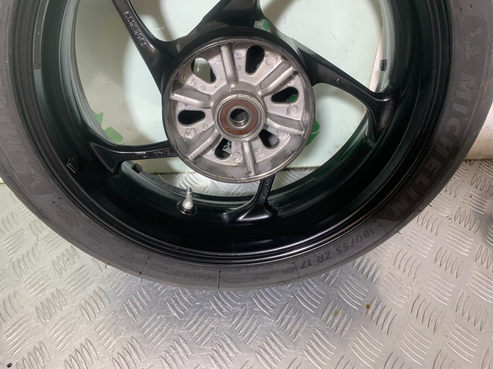 TRIUMPH TRIDENT 660 REAR WHEEL (GOOD TYRE)   YEAR 2021-2024 (CMB1295)