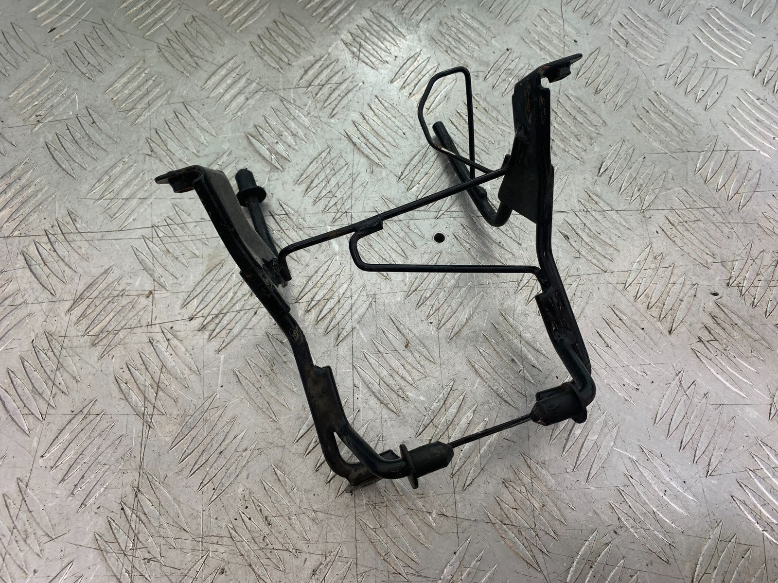 SUZUKI GW250 GW 250 INAZUMA HEADLIGHT BRACKET  YEAR 2013-2018 (CMB1205)