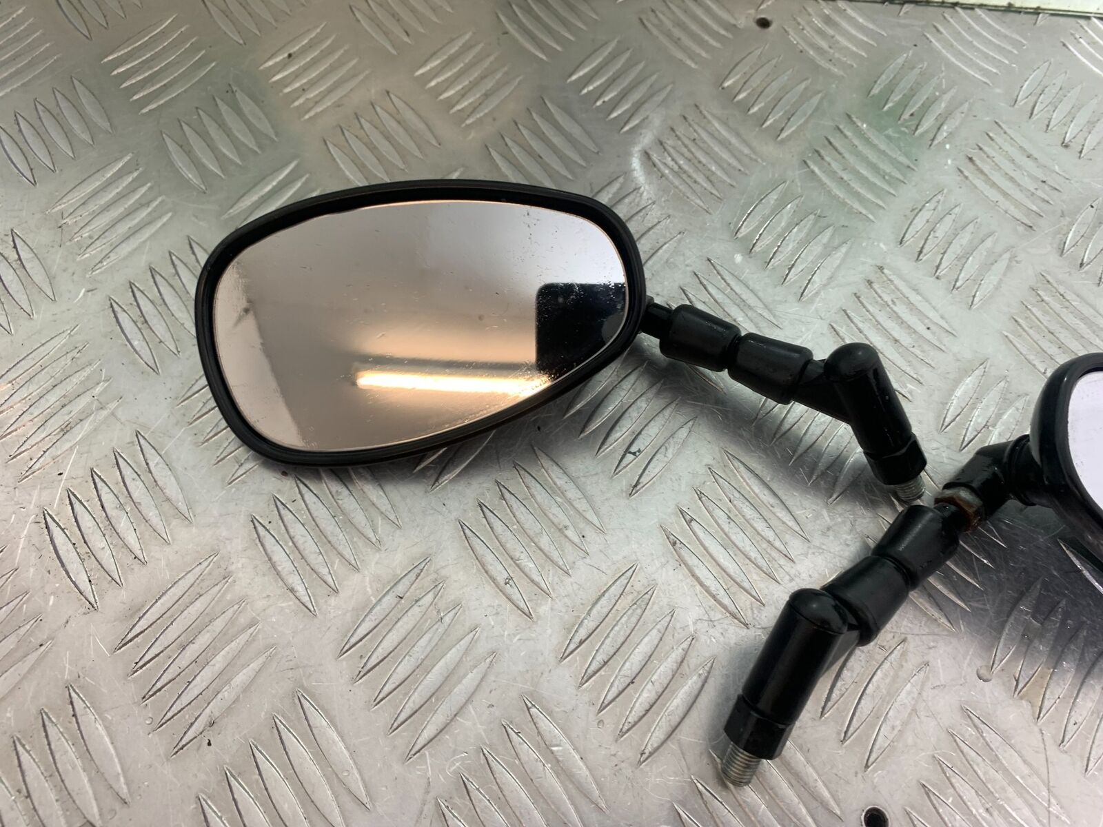 SUZUKI INTRUDER VL800 C800 LEFT AND RIGHT MIRRORS   YEAR 2012-16 (CMB1039)