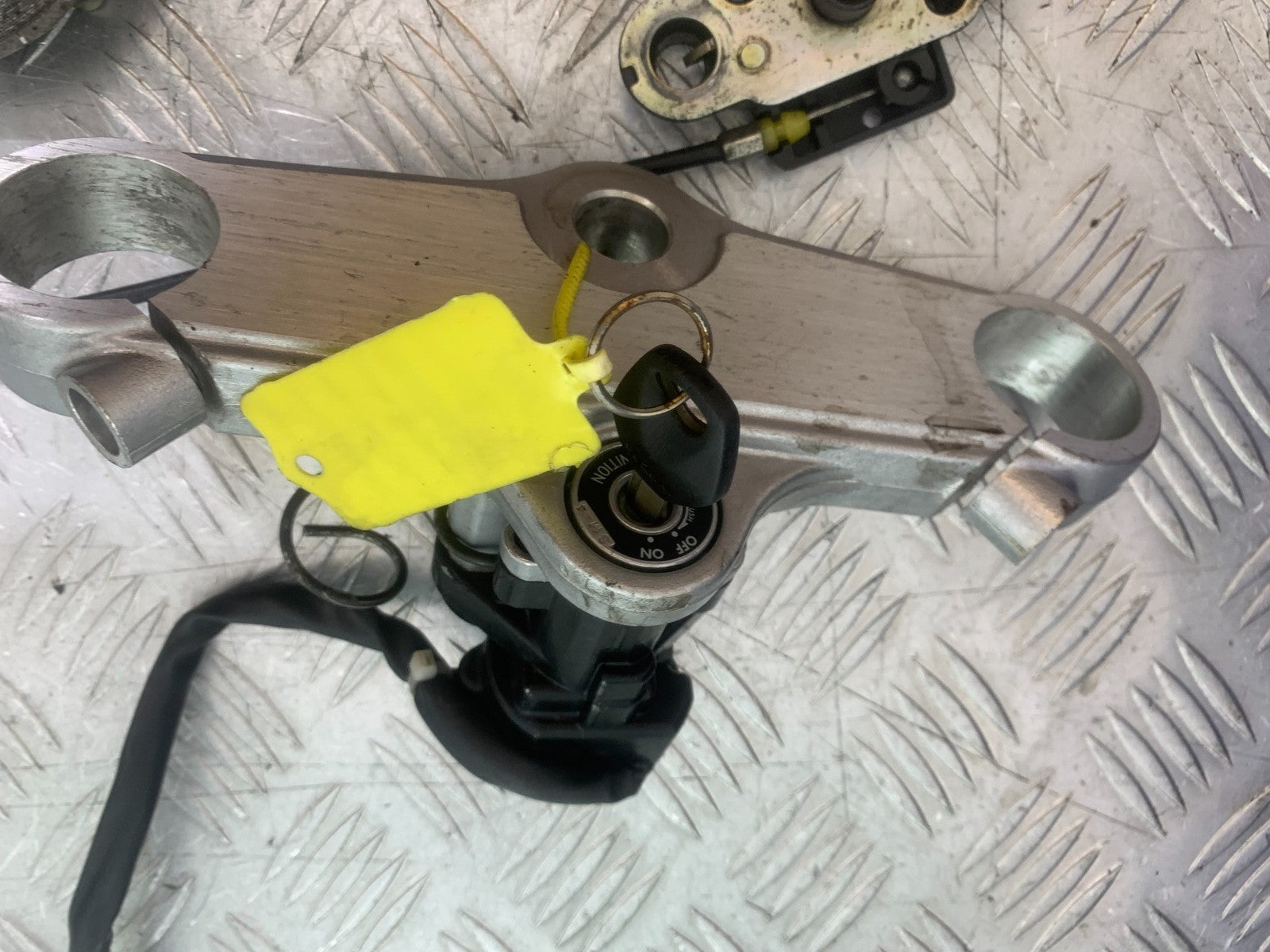 SUZUKI SV650 SV 650 mk1 LOCKS AND KEY  1999-2002 (CMB1238)