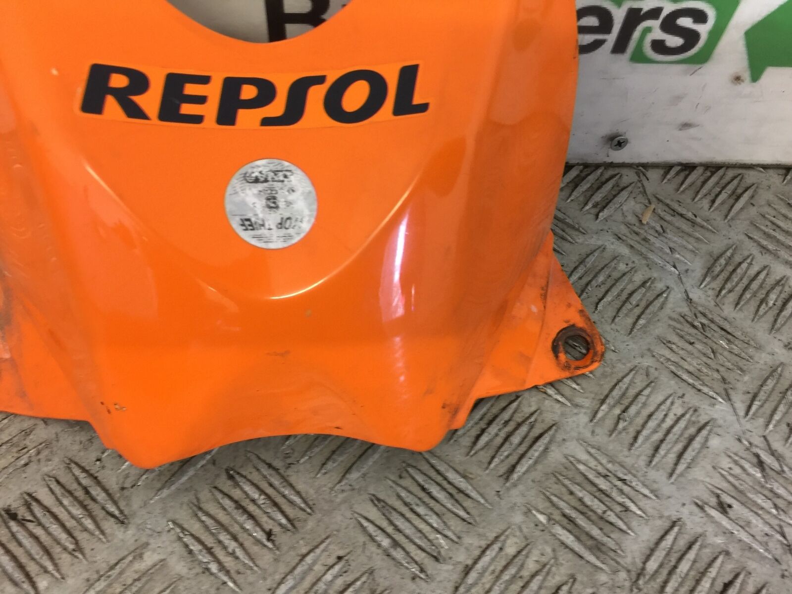 HONDA CBR125 CBR 125 PETROL TANK COVER   YEAR 2011-2017 (STOCK 334)