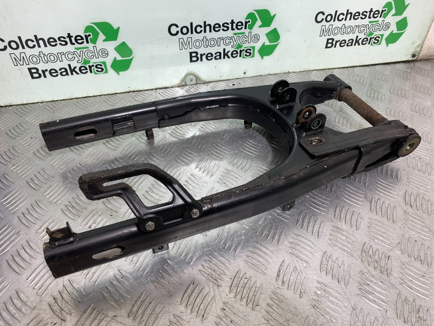 ROYAL ENFIELD HIMALAYAN 411 SWINGARM YEAR 2018-2023 (CMB1279)