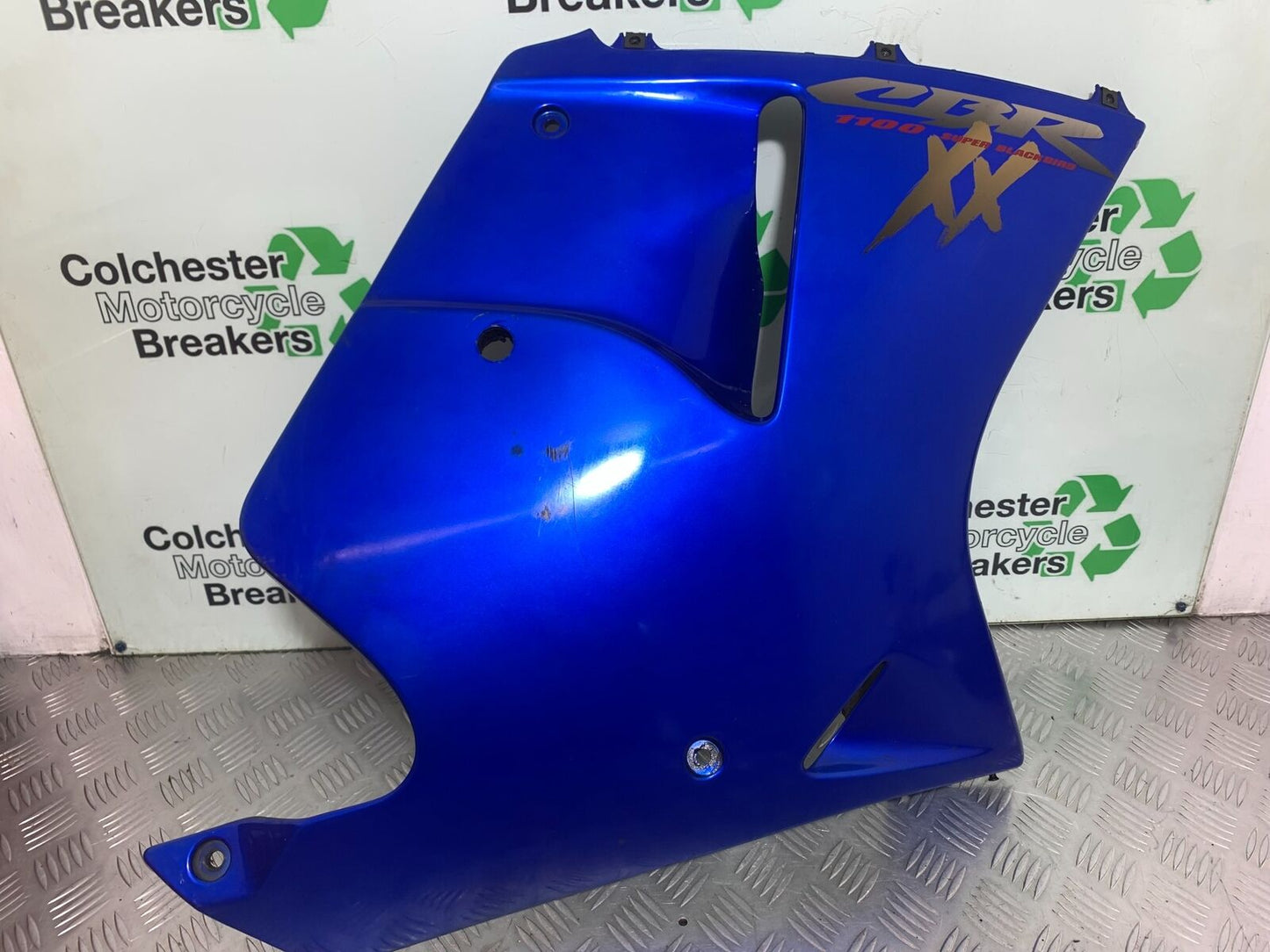 HONDA CBR1100 BLACKBIRD LEFT FAIRING PANEL  YEAR 1999-2005 (CMB1103)
