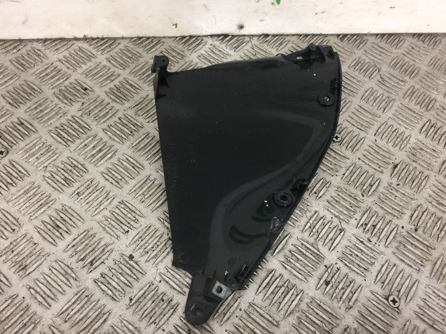 YAMAHA YZF600 YZF 600 THUNDERCAT LEFT INNER INFILL  1998 (STOCK 344)