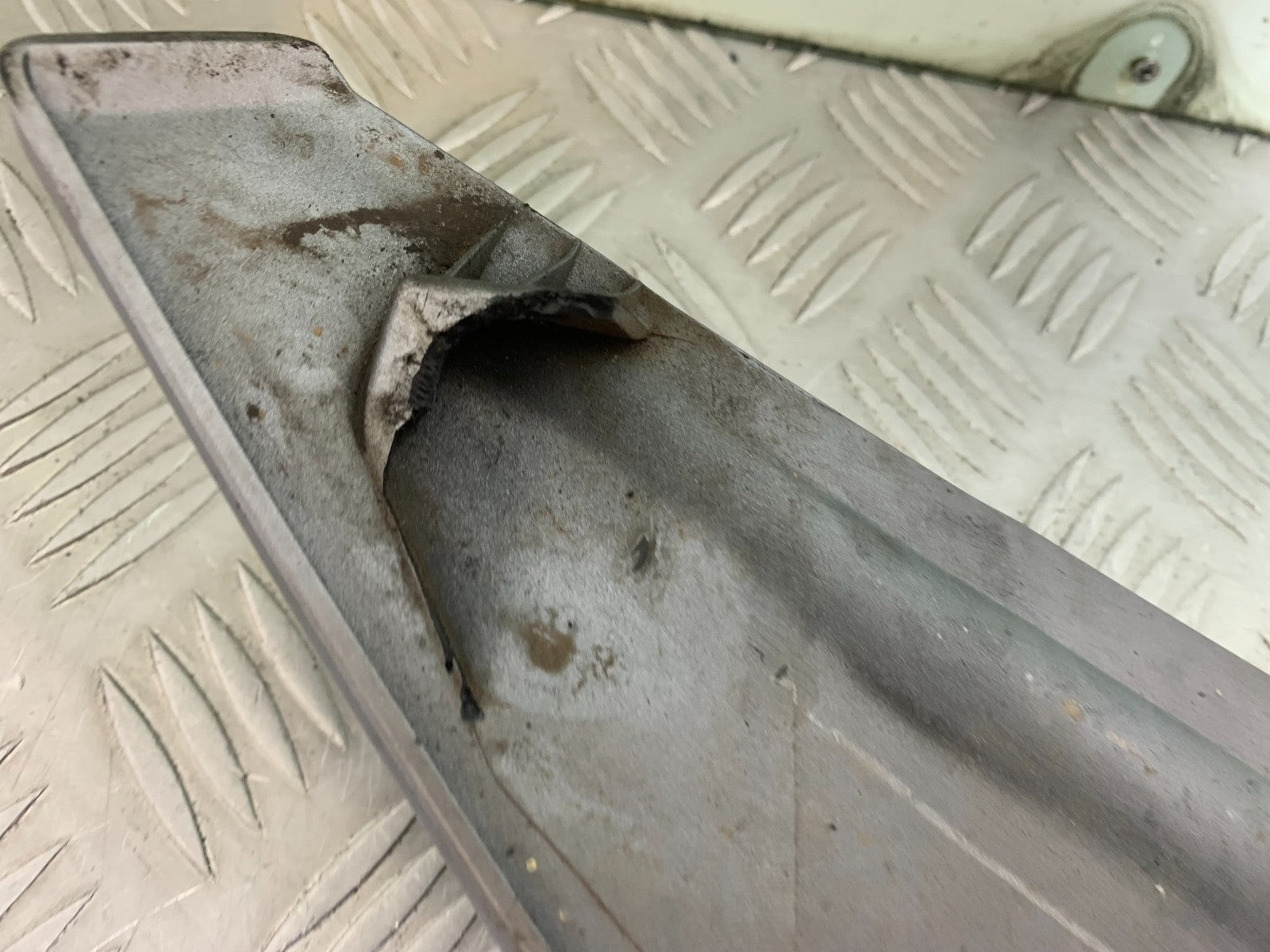 KTM 125 DUKE LEFT FAIRING PANEL YEAR 2018-2023 (CMB1185)
