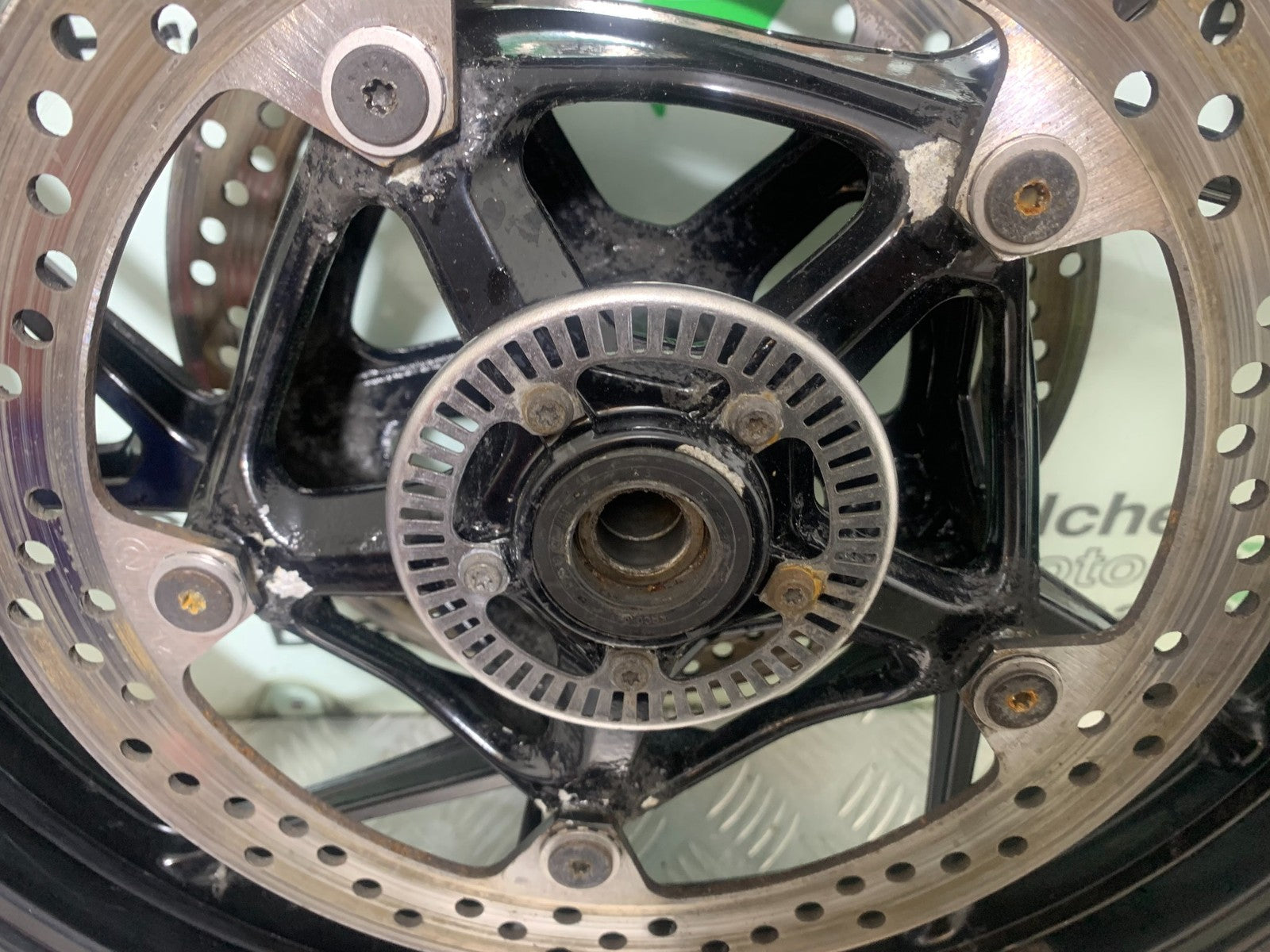BMW R1200 R 1200 GS FRONT WHEEL AND DISCS  YEAR 2013-2016 (CMB1257)