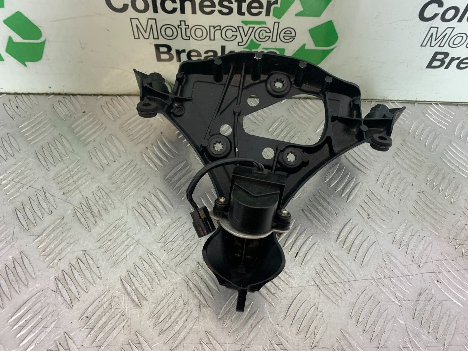 HONDA CBR1000 rr FIREBLADE FAIRING BRACKET (GENUINE)  2008-2011 (CMB1253)