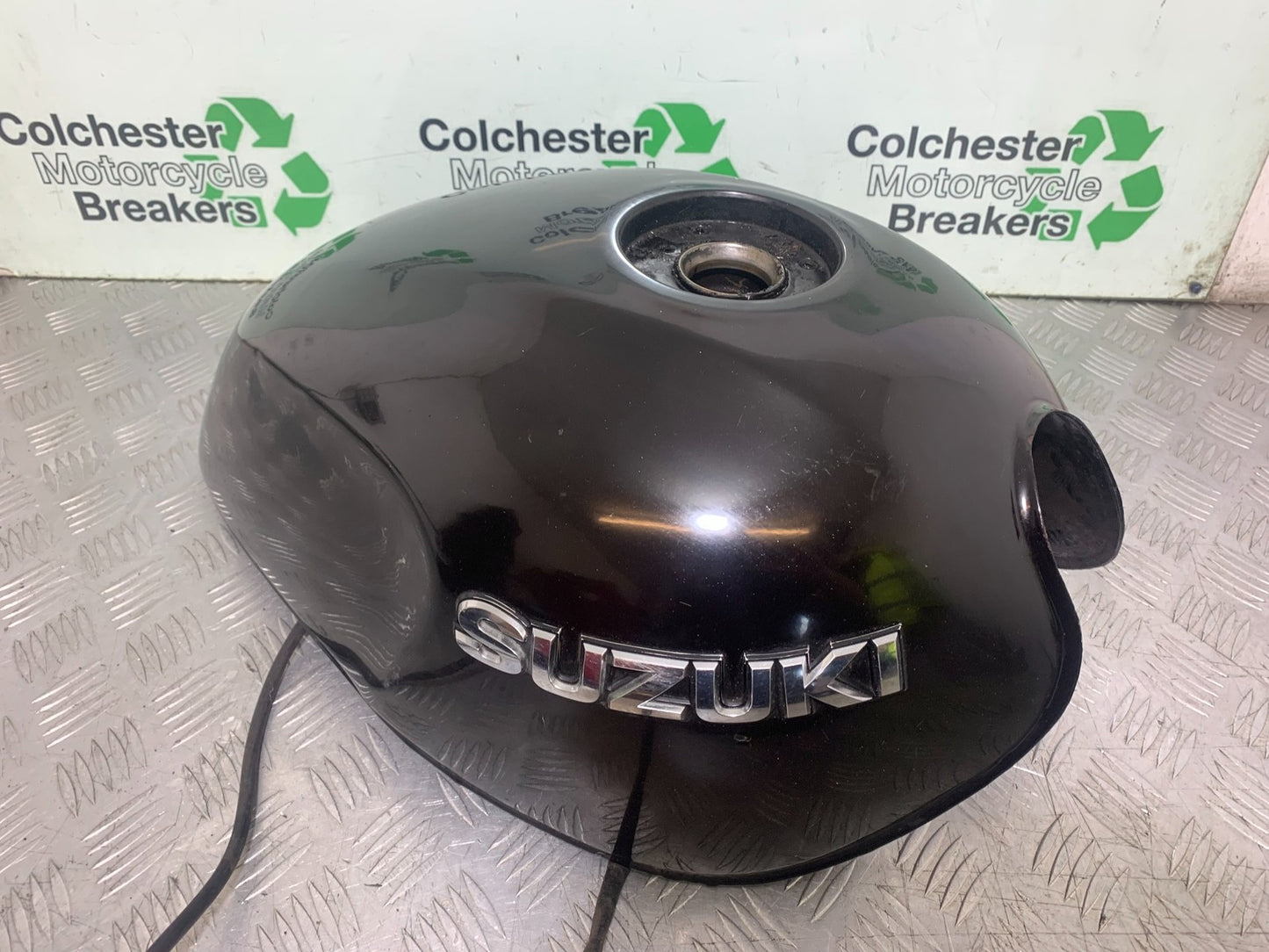 SUZUKI GSX750 INAZUMA PETROL TANK  YEAR 1998-2003 (CMB1308)