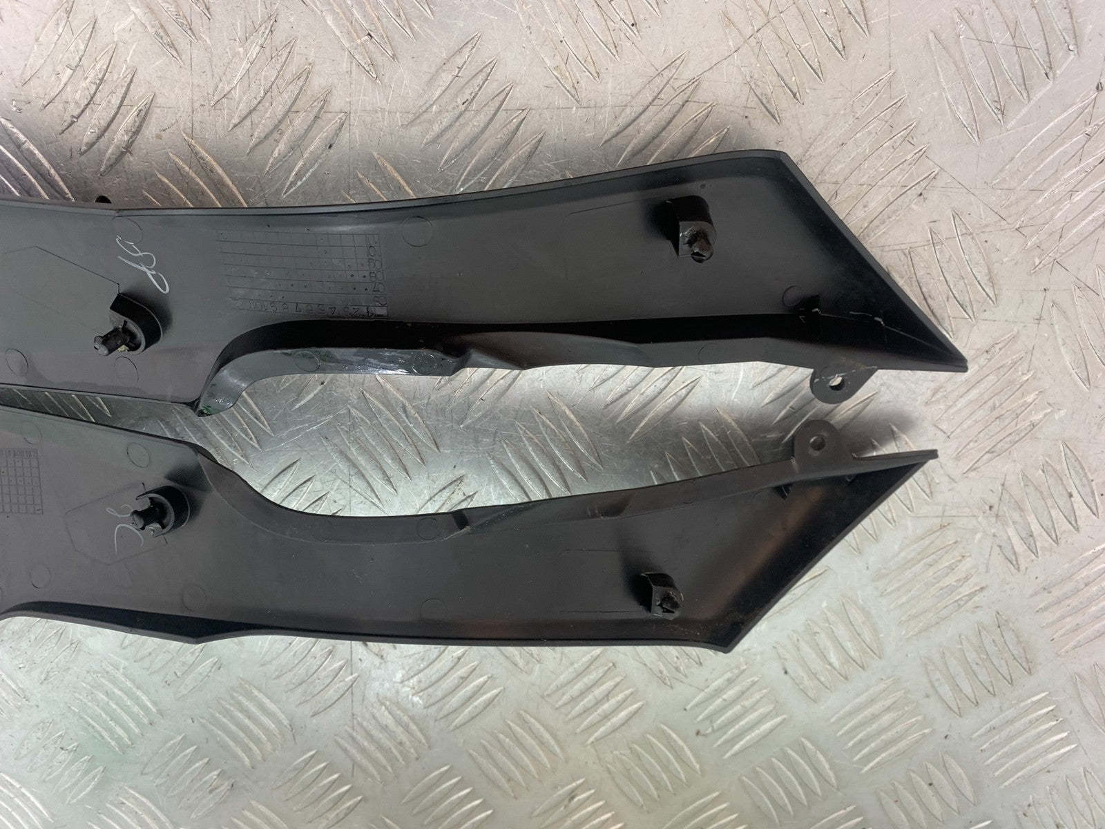 KAWASAKI 650 VERSYS LEFT & RIGHT SIDE INFILLS   YEAR 2015-2018 (CMB1288)