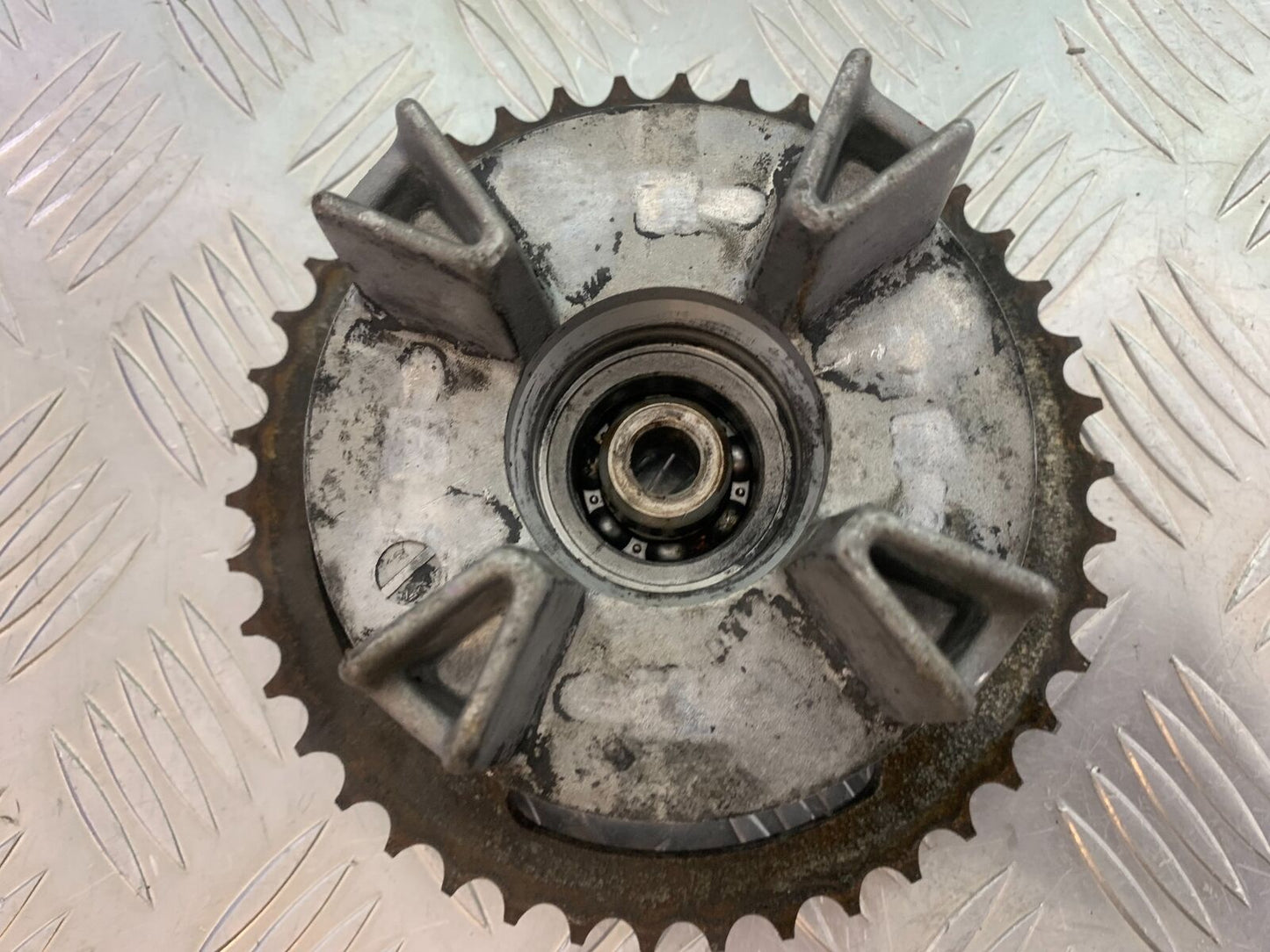 HONDA CBR125 CBR 125 REAR SPROCKET CARRIER  YEAR 2007-10 (CMB1004)