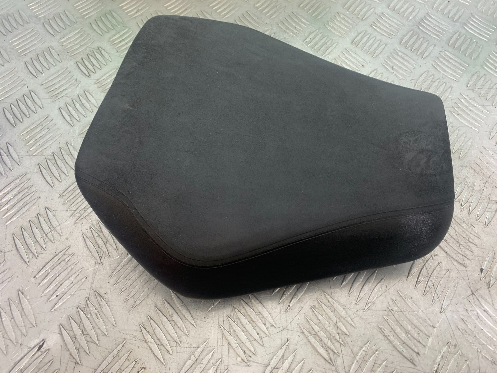 KTM 1290 SUPER DUKE R FRONT SEAT  YEAR 2020-2024 (CMB1272)