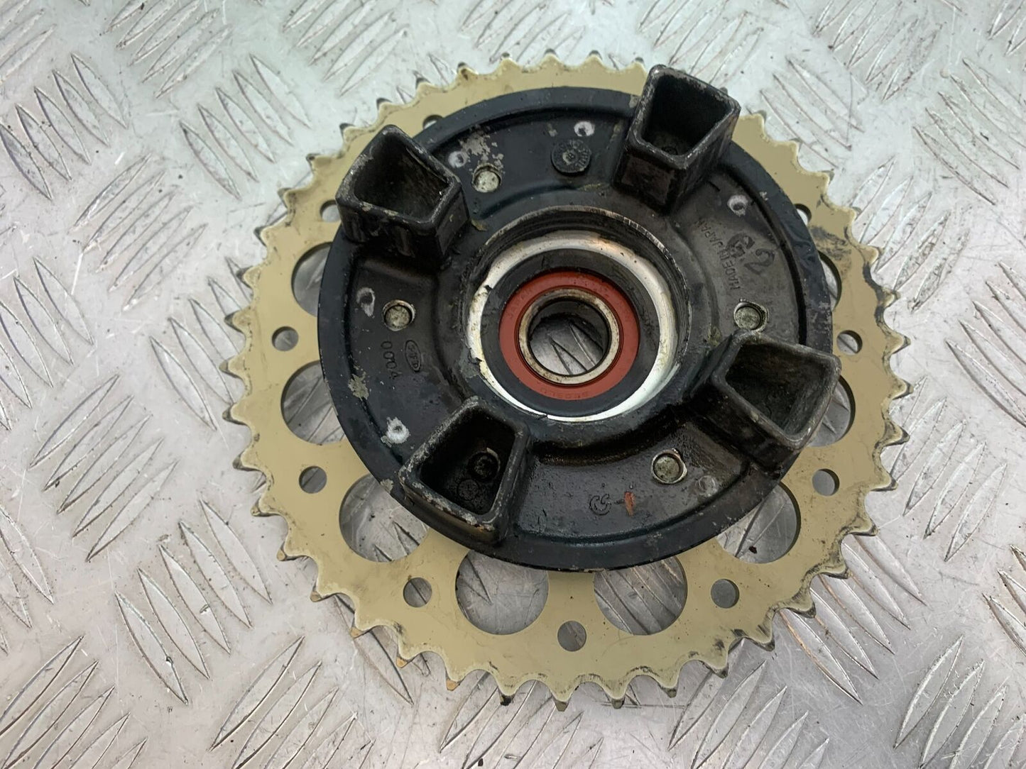 KAWASAKI Z750 Z 750 SPROCKET CARRIER  YEAR 2004-2006  (CMB1104)
