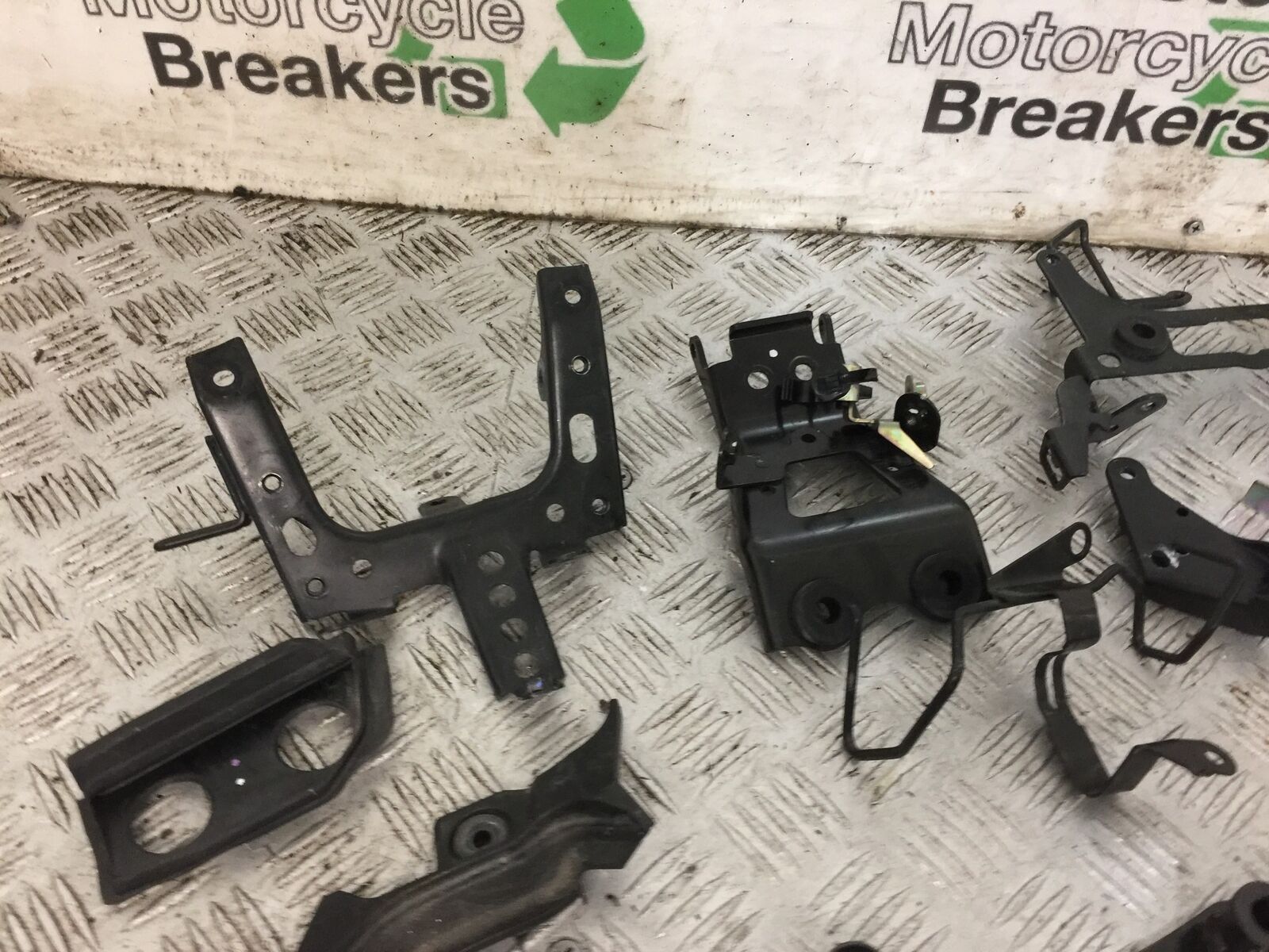 YAMAHA MT03 JOB LOT BRACKETS  YEAR 2018  (STOCK 801)