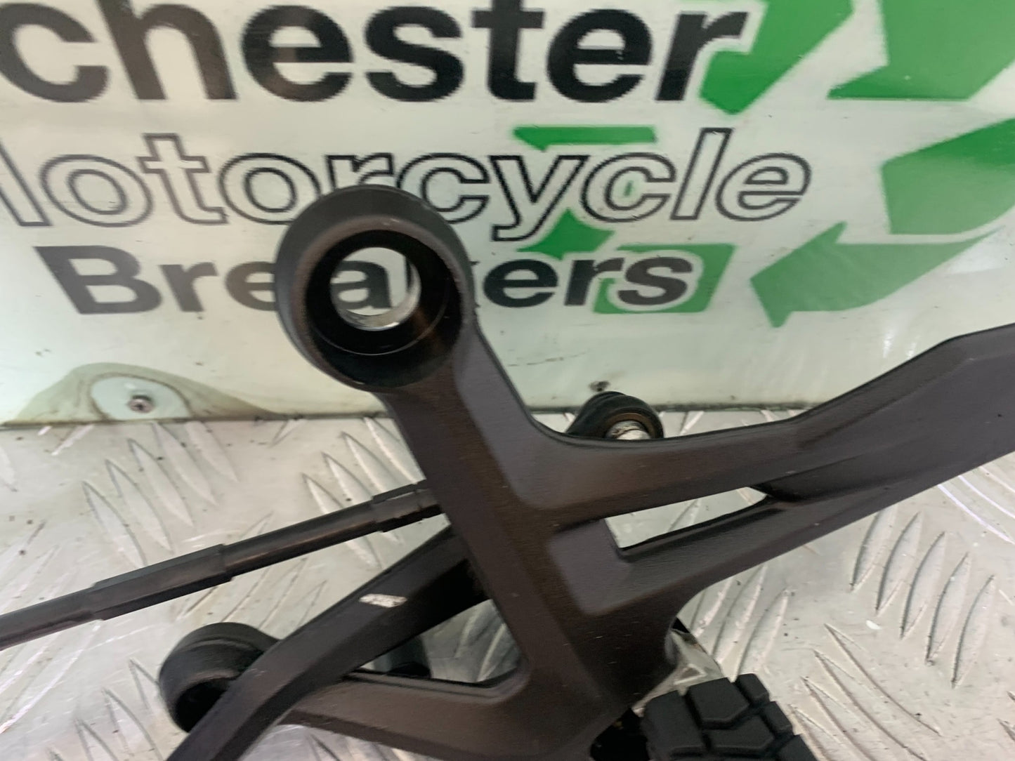 KTM 790 DUKE FRONT LEFT HANGER  YEAR 2018-2021  (CMB11150)