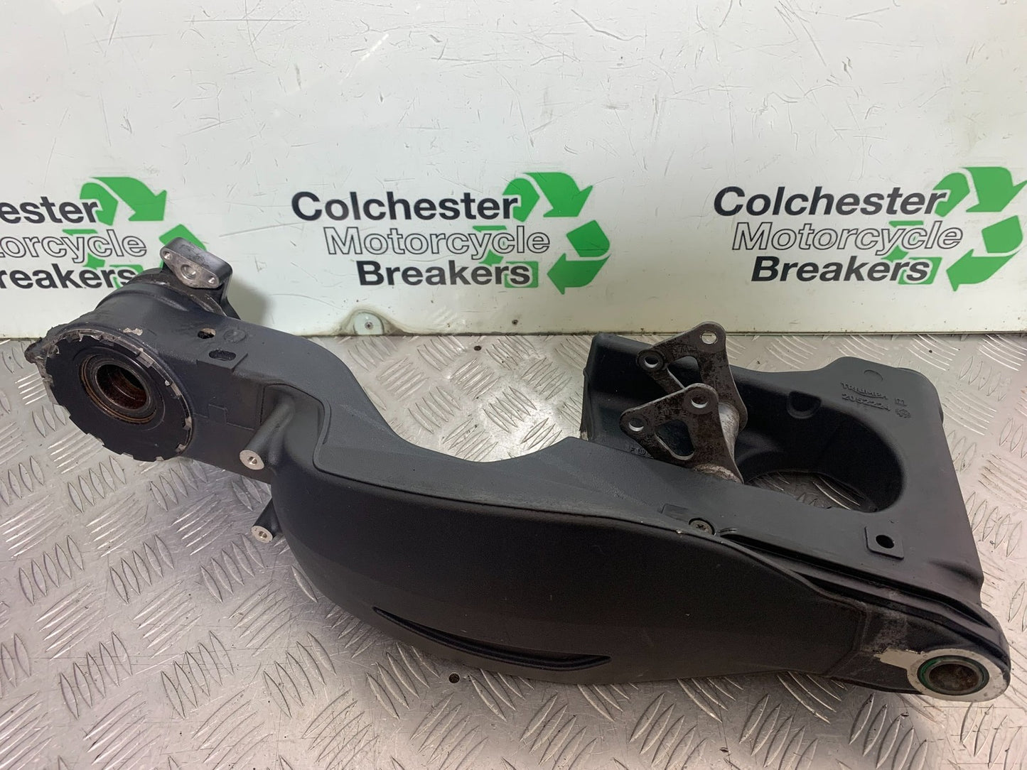 TRIUMPH 1050 SPRINT GT SWINGARM  YEAR 2010-2016 (CMB1250)